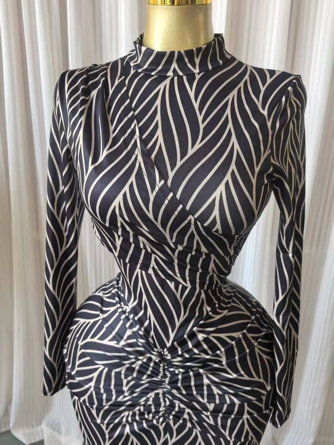 CM.YAYA Women Leaf Printed Wrap Front Ruched Stacked Midi Bodycon Maxi Dress 2026 Street Holiday Vacation Long Dresses Vestidos CM.YAYA Women Leaf Printed Wrap Front Ruched Stacked Midi Bodycon Maxi Dress 2026 Street Holiday Vacation Long Dresses Vestidos