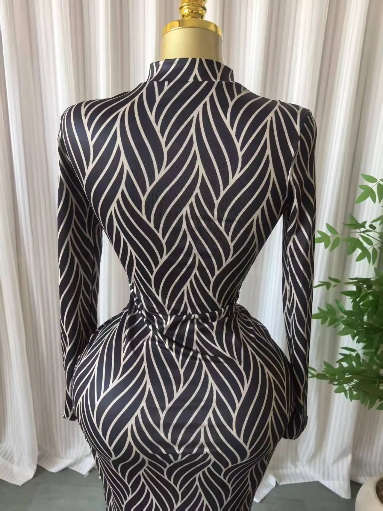 CM.YAYA Women Leaf Printed Wrap Front Ruched Stacked Midi Bodycon Maxi Dress 2026 Street Holiday Vacation Long Dresses Vestidos CM.YAYA Women Leaf Printed Wrap Front Ruched Stacked Midi Bodycon Maxi Dress 2026 Street Holiday Vacation Long Dresses Vestidos