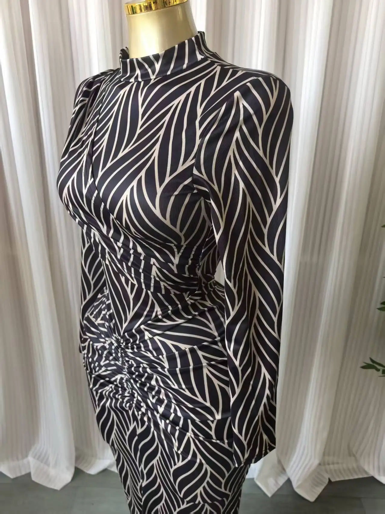 CM.YAYA Women Leaf Printed Wrap Front Ruched Stacked Midi Bodycon Maxi Dress 2026 Street Holiday Vacation Long Dresses Vestidos CM.YAYA Women Leaf Printed Wrap Front Ruched Stacked Midi Bodycon Maxi Dress 2026 Street Holiday Vacation Long Dresses Vestidos