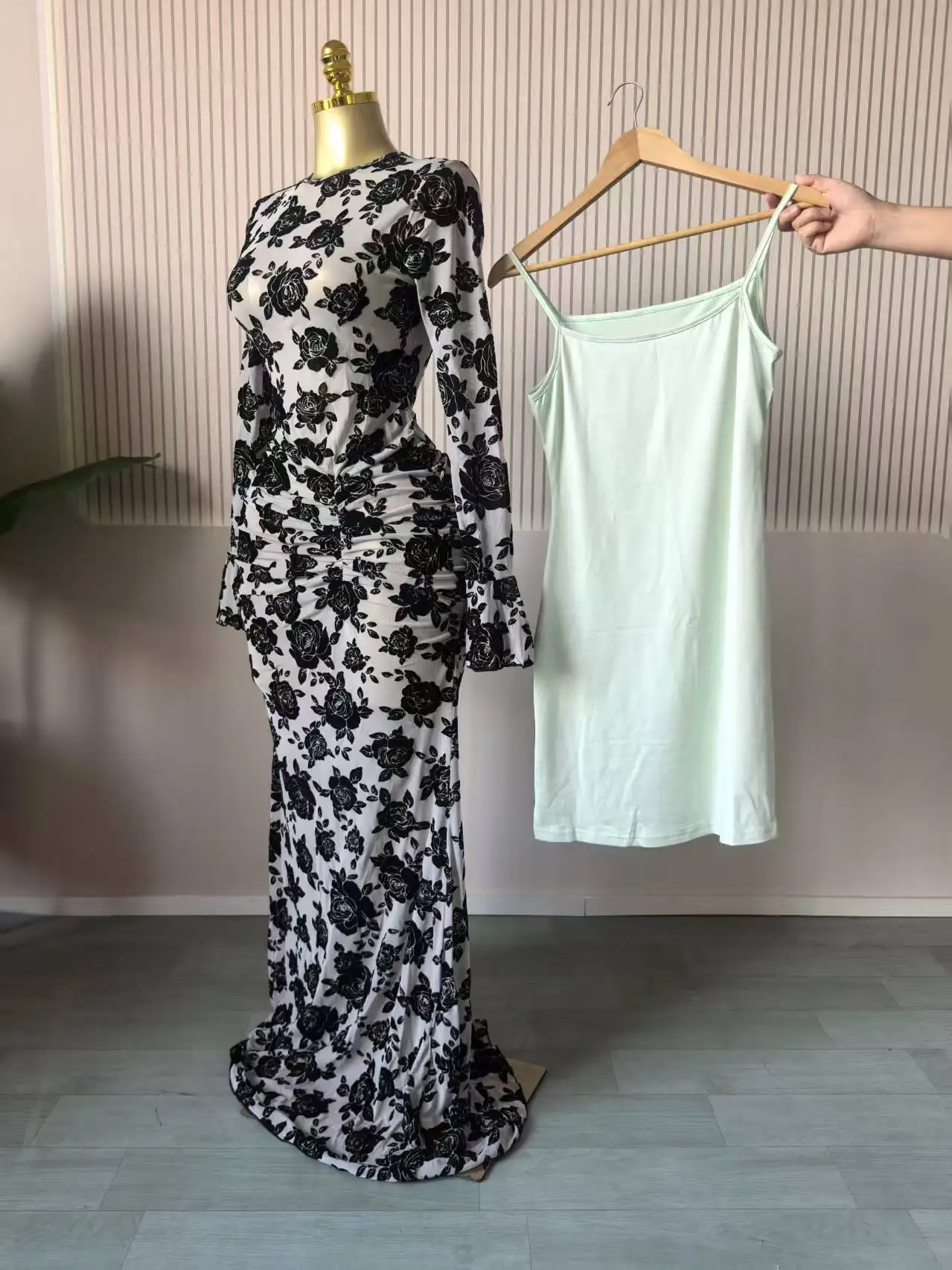 CM.YAYA 2025 Fall Women Long Sleeve Stacked Mesh See Though with Lining Bodycon Long Dress Evening Birthday Sexy Party Dresses CM.YAYA 2025 Fall Women Long Sleeve Stacked Mesh See Though with Lining Bodycon Long Dress Evening Birthday Sexy Party Dresses