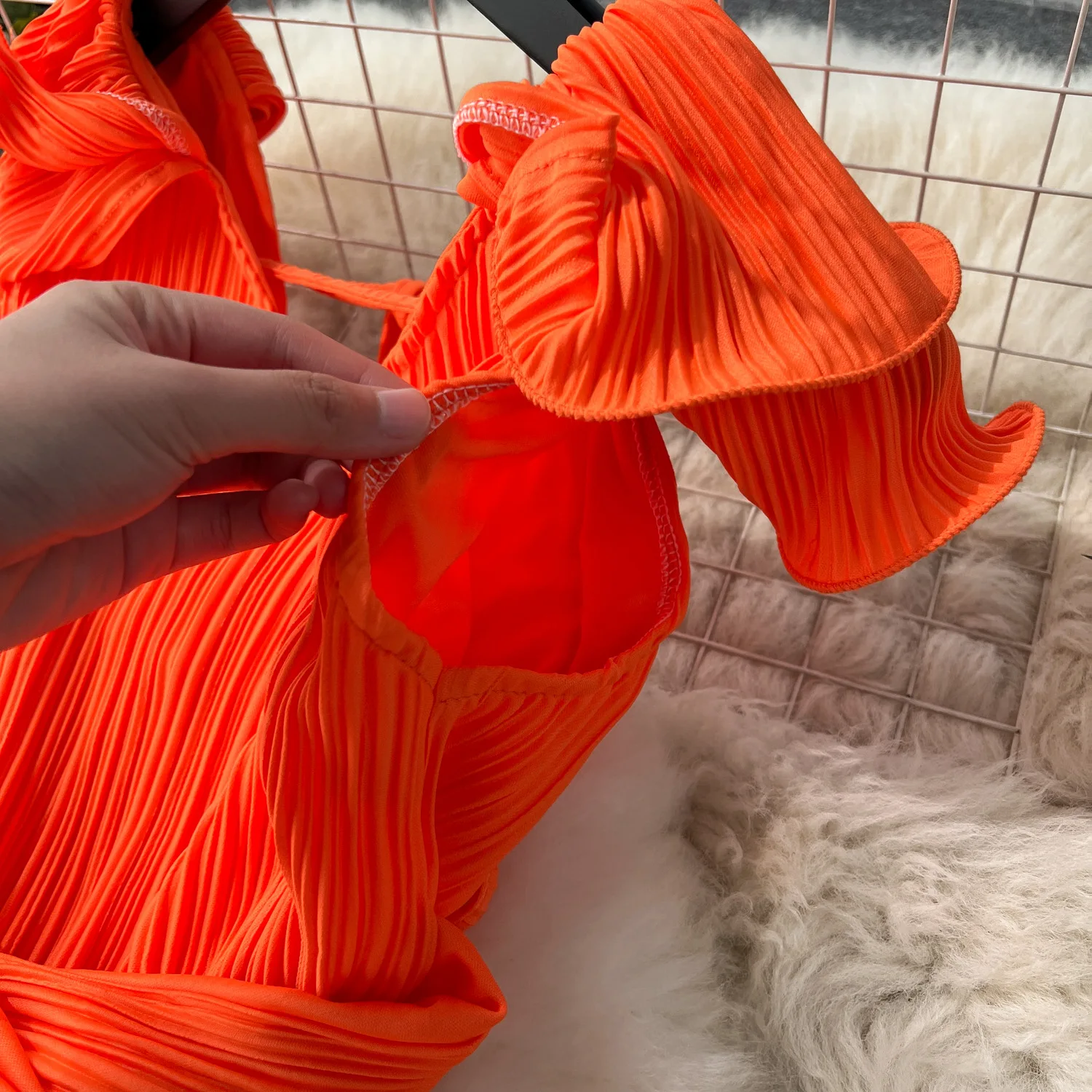 CM.YAYA Women Ruffles Splicing V-neck Sleeveless Bodycon Midi Pleated Maxi Long Dress 2025 Birthday Sexy Club Party Even Dresses CM.YAYA Women Ruffles Splicing V-neck Sleeveless Bodycon Midi Pleated Maxi Long Dress 2025 Birthday Sexy Club Party Even Dresses