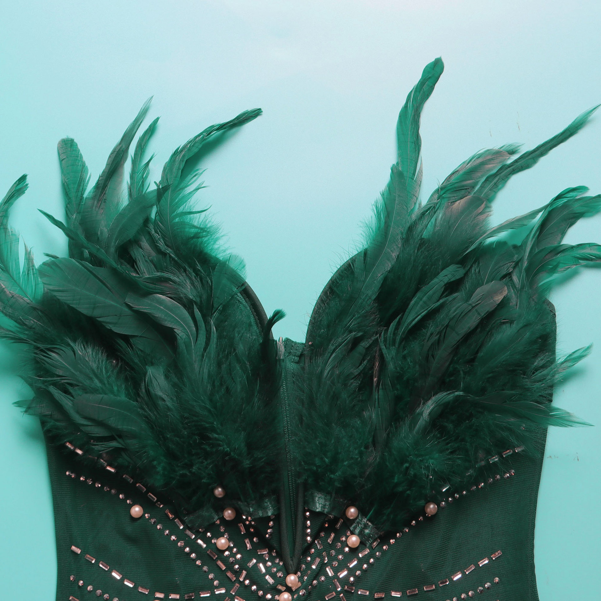 CM.YAYA Women Diamonds Hot Rhinestones Feather Mesh Strapless Plunging V-neck Bodycon Midi Dress 2023 Sexy Party Evening Dresses