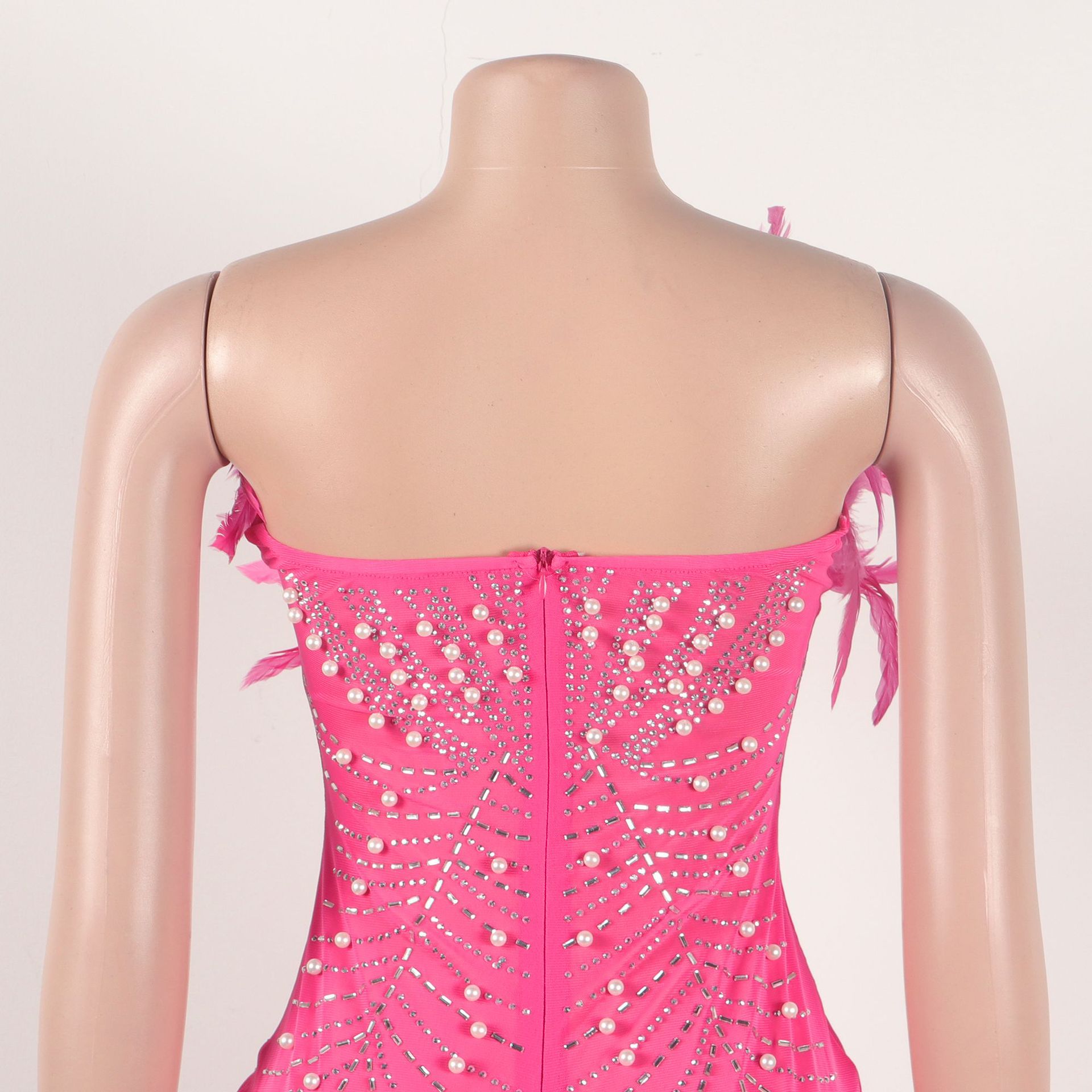 CM.YAYA Women Diamonds Hot Rhinestones Feather Mesh Strapless Plunging V-neck Bodycon Midi Dress 2023 Sexy Party Evening Dresses