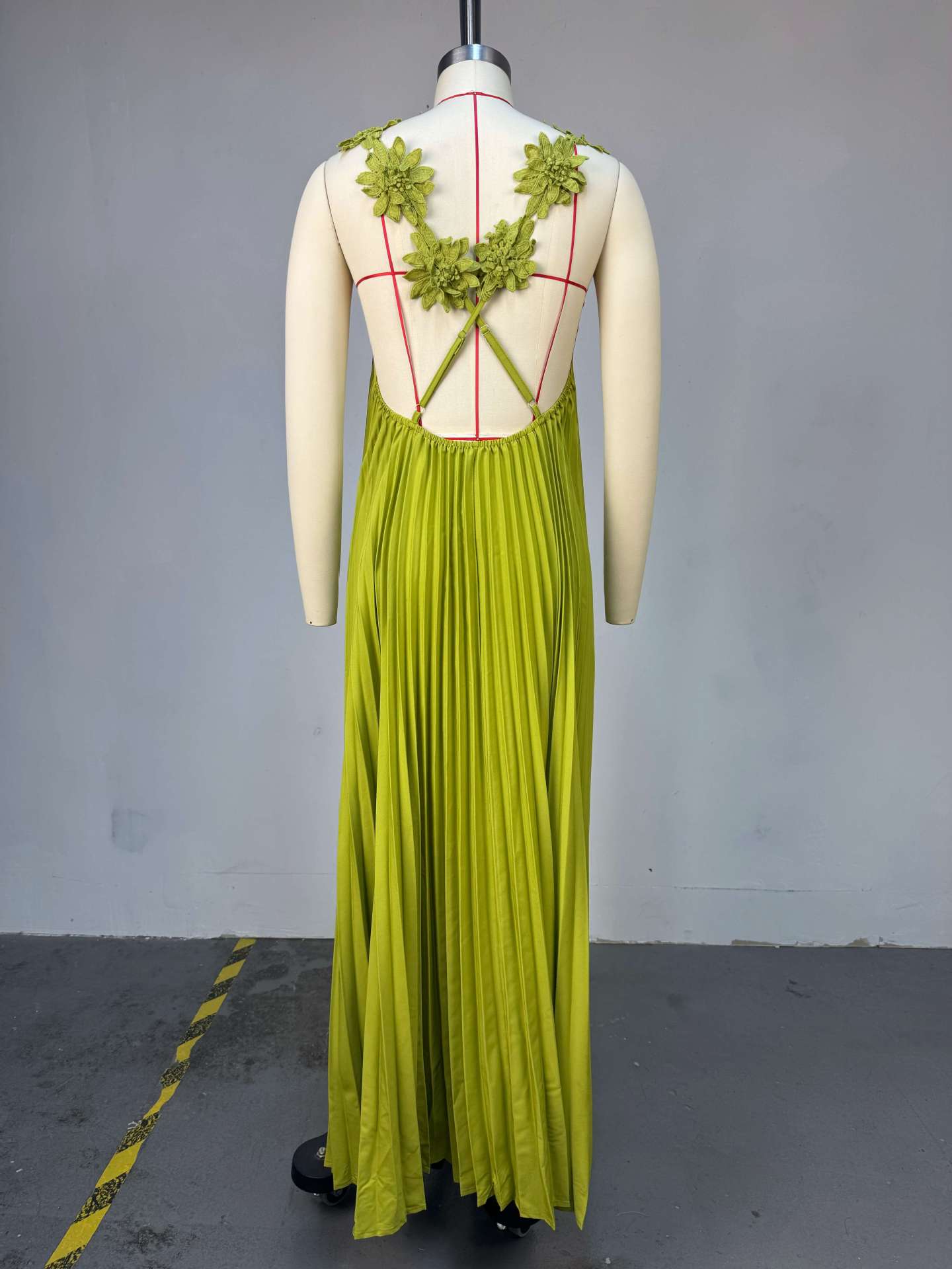 CM.YAYA Women's Floral Applique Spaghetti Strap Pleated Maxi Formal Dress 2026 Education Party Cocktail Night Out Beach Dresses