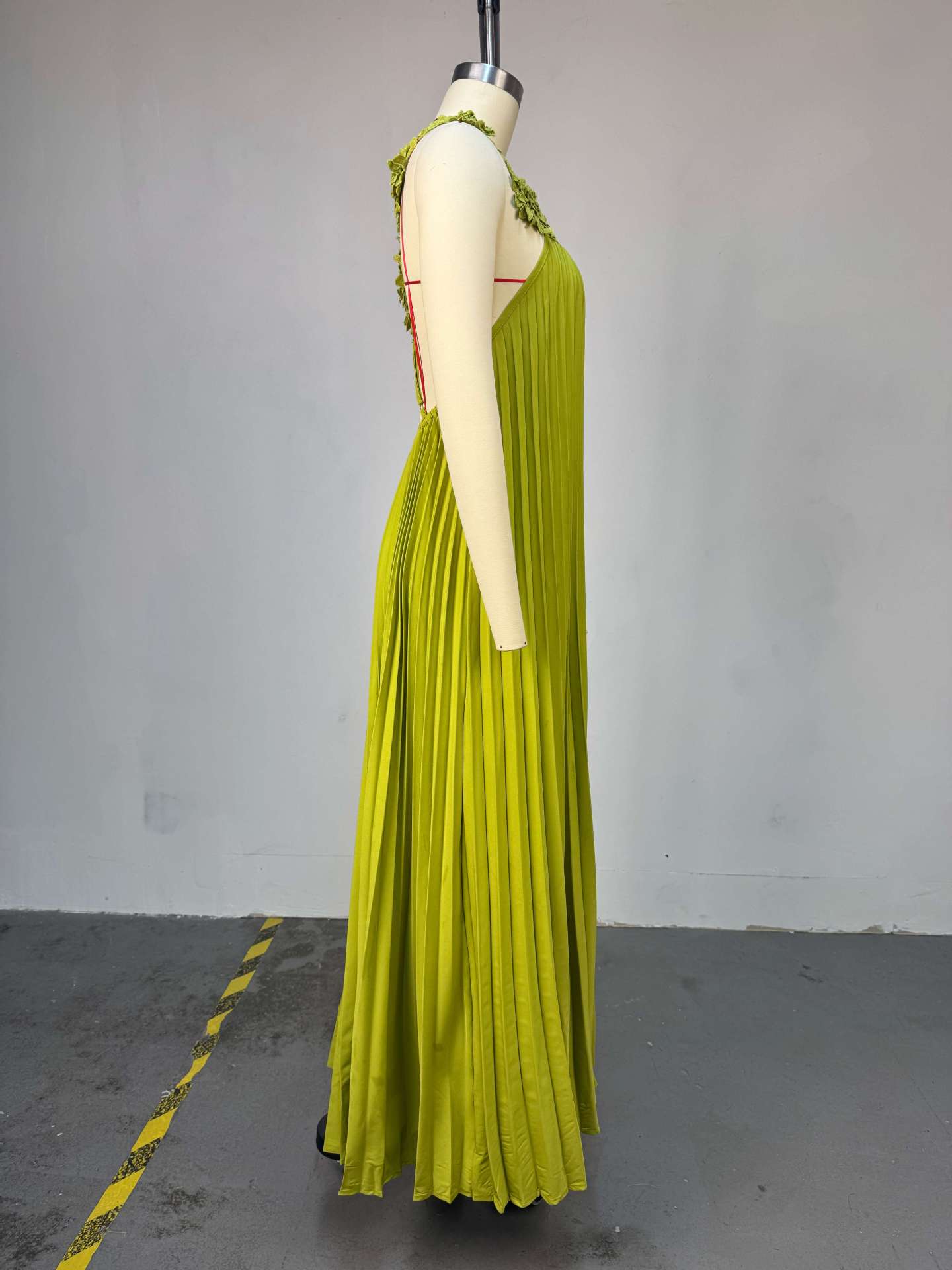 CM.YAYA Women's Floral Applique Spaghetti Strap Pleated Maxi Formal Dress 2026 Education Party Cocktail Night Out Beach Dresses