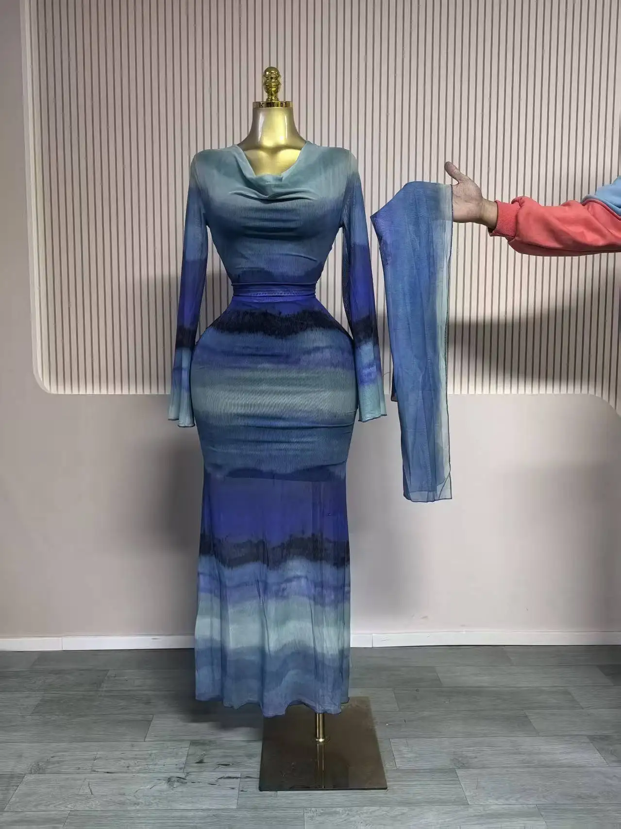 CM.YAYA Women Tie Dye Lace Up Back with Scarf Bodycon Midi Long Sleeve Pleated Maxi Dress Party Education Vacation Long Dresses