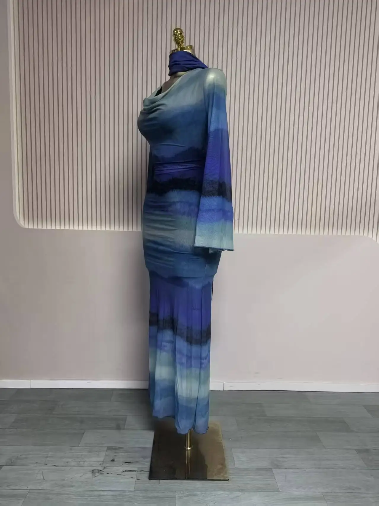 CM.YAYA Women Tie Dye Lace Up Back with Scarf Bodycon Midi Long Sleeve Pleated Maxi Dress Party Education Vacation Long Dresses