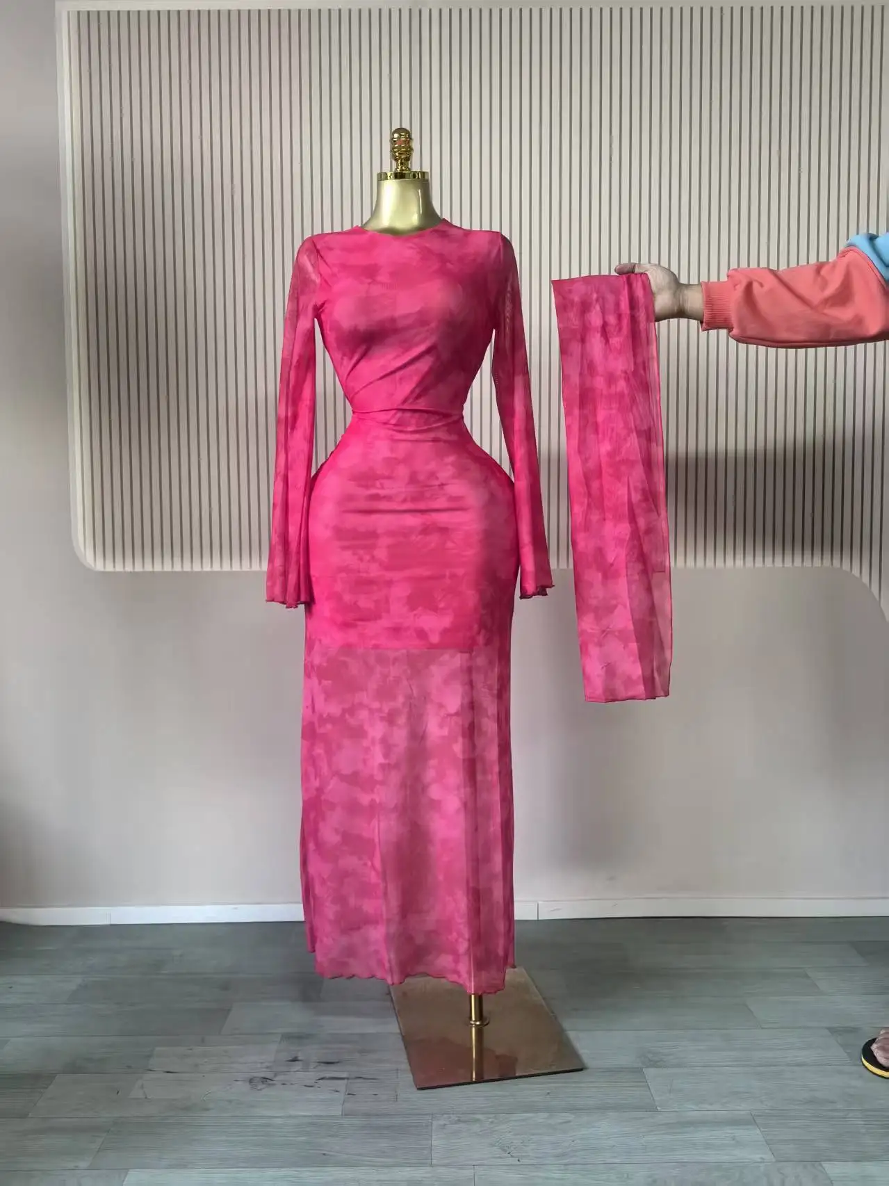 CM.YAYA Women Tie Dye Lace Up Back with Scarf Bodycon Midi Long Sleeve Pleated Maxi Dress Party Education Vacation Long Dresses