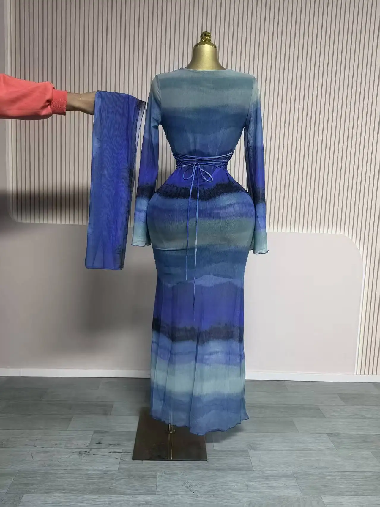 CM.YAYA Women Tie Dye Lace Up Back with Scarf Bodycon Midi Long Sleeve Pleated Maxi Dress Party Education Vacation Long Dresses