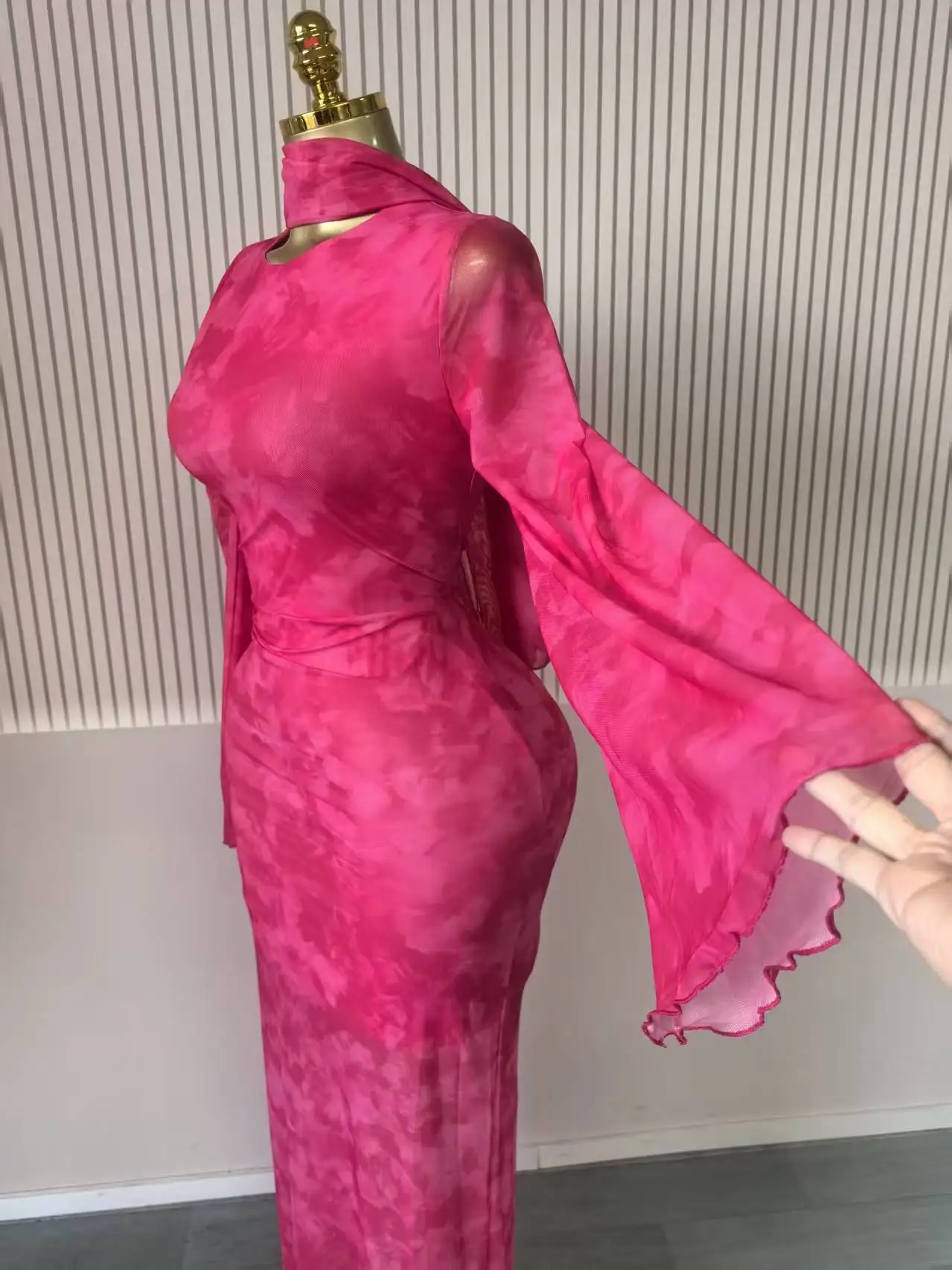 CM.YAYA Women Tie Dye Lace Up Back with Scarf Bodycon Midi Long Sleeve Pleated Maxi Dress Party Education Vacation Long Dresses