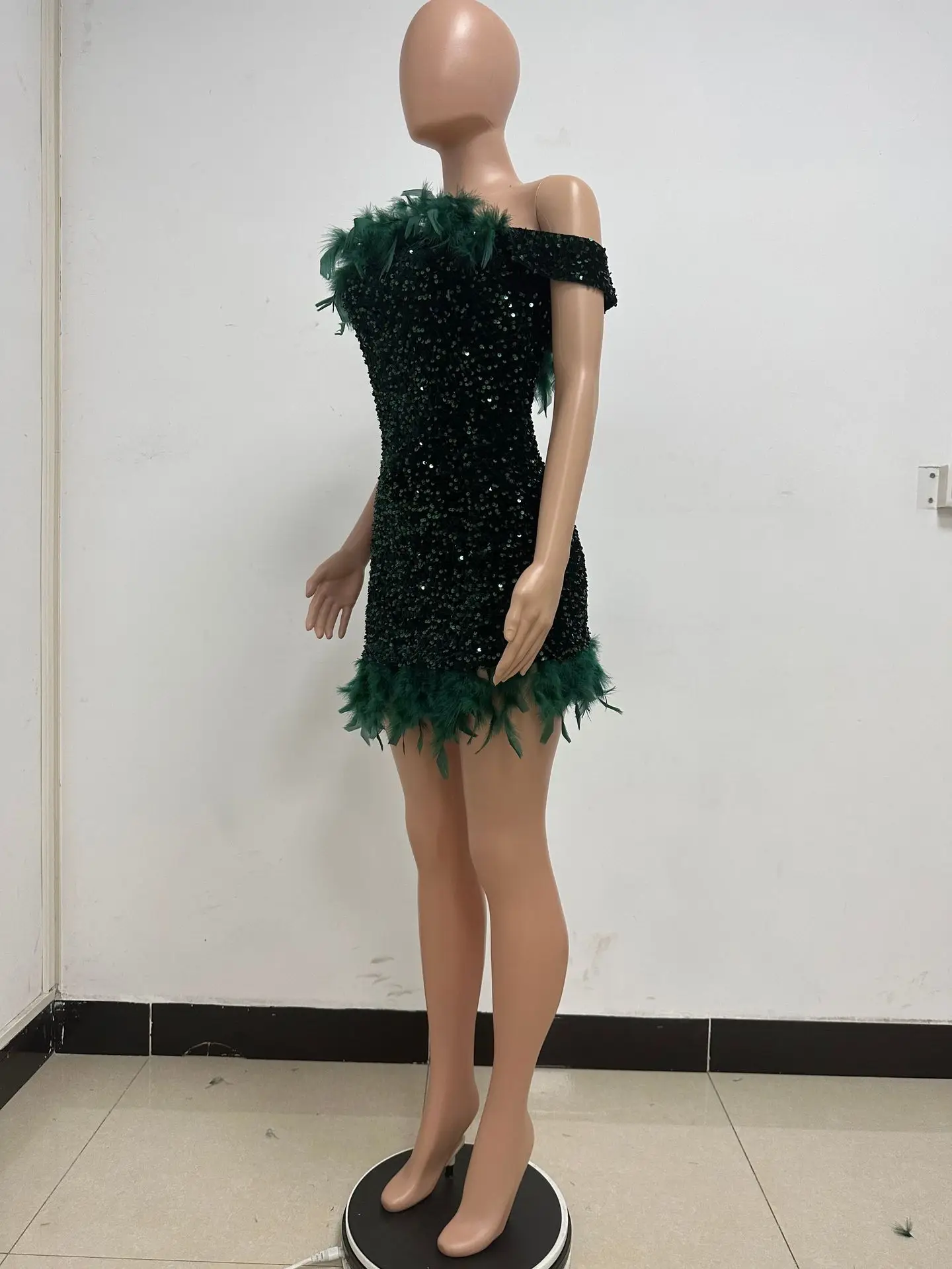 CM.YAYA Women Feather Splicing Off Shoulder Sequined Bodycon Midi Dress 2023 Vestidos Sexy Party Evening Vestidos Dresses