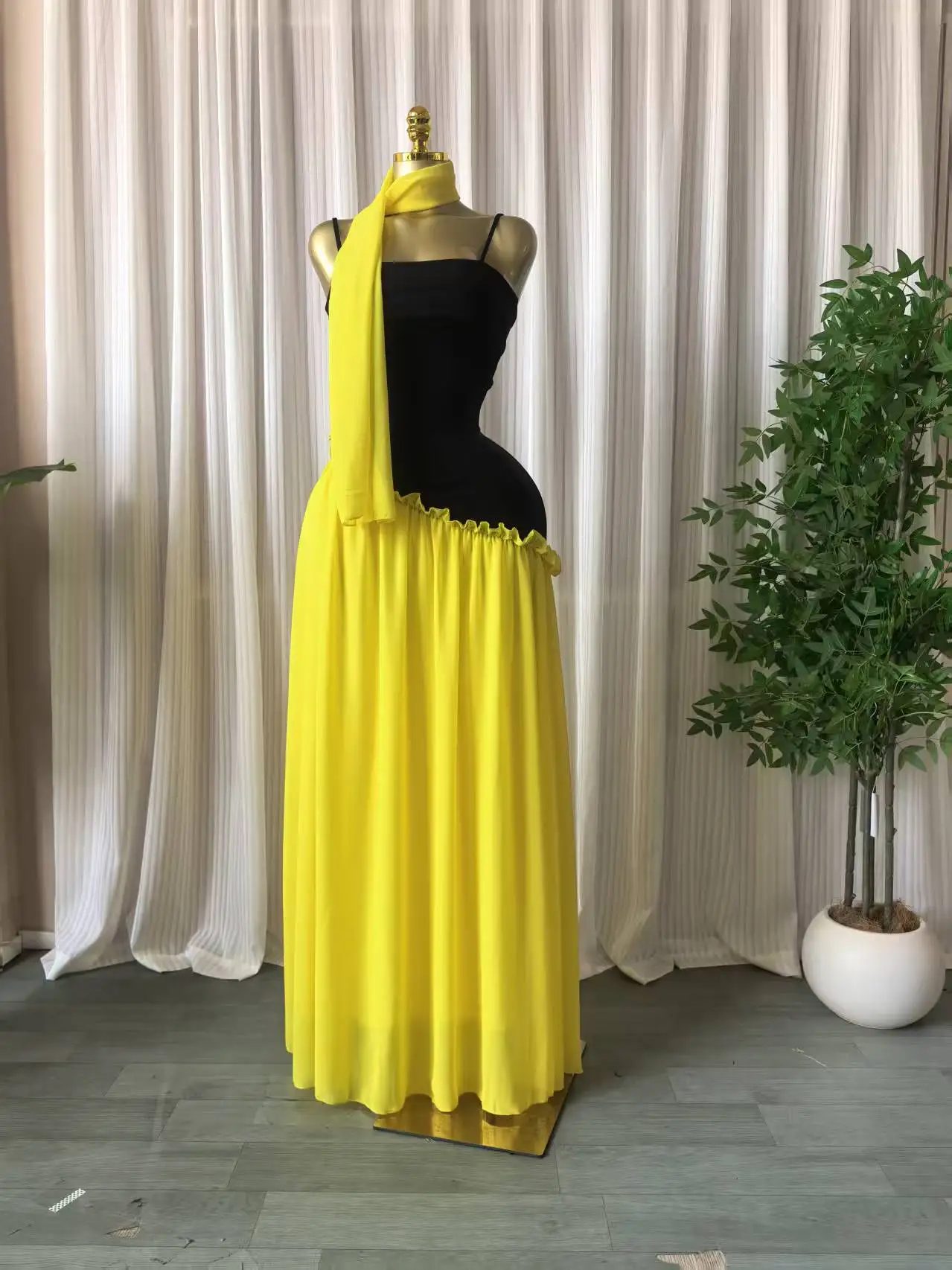 CM.YAYA Women Spaghetti Strap Skew Waist Patchwork A-line Maxi Dress with Scarf 2026 Street Beach Birthday Holiday Long Dresses CM.YAYA Women Spaghetti Strap Skew Waist Patchwork A-line Maxi Dress with Scarf 2026 Street Beach Birthday Holiday Long Dresses