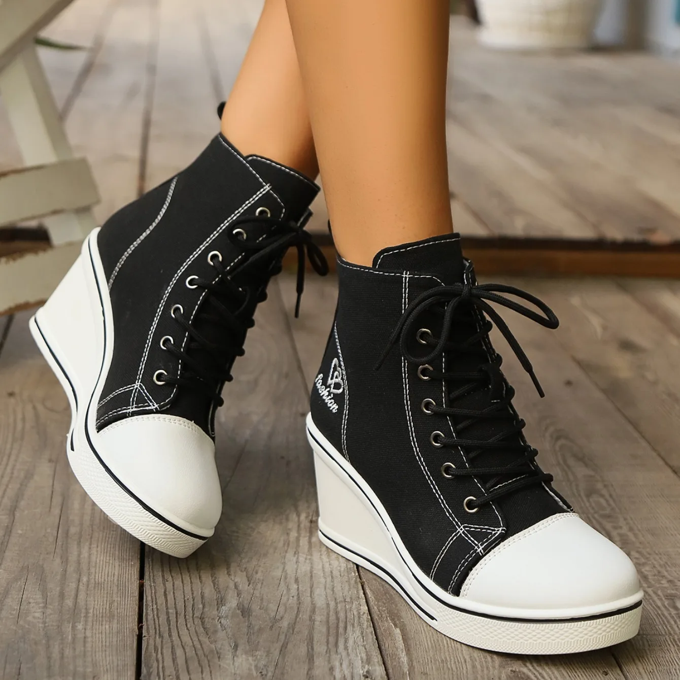 Women Sneakers 2024 New High Tops Wedge Fashion Platform Sneakers Woman Lace Up Height Increase Casual Canvas Shoes for Women
