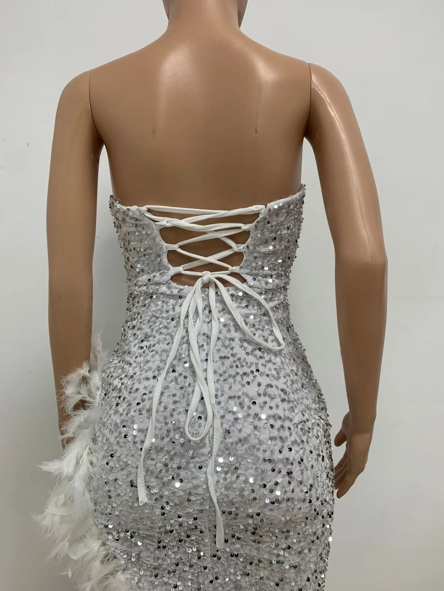 CM.YAYA Women Sequined Strapless Feather High Side Split Strapless Bodycon Midi Maxi Dress Sexy Club Even Party Dresses Vestidos CM.YAYA Women Sequined Strapless Feather High Side Split Strapless Bodycon Midi Maxi Dress Sexy Club Even Party Dresses Vestidos