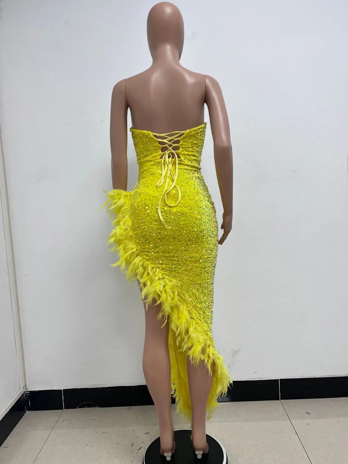 CM.YAYA Women Sequined Strapless Feather High Side Split Strapless Bodycon Midi Maxi Dress Sexy Club Even Party Dresses Vestidos CM.YAYA Women Sequined Strapless Feather High Side Split Strapless Bodycon Midi Maxi Dress Sexy Club Even Party Dresses Vestidos