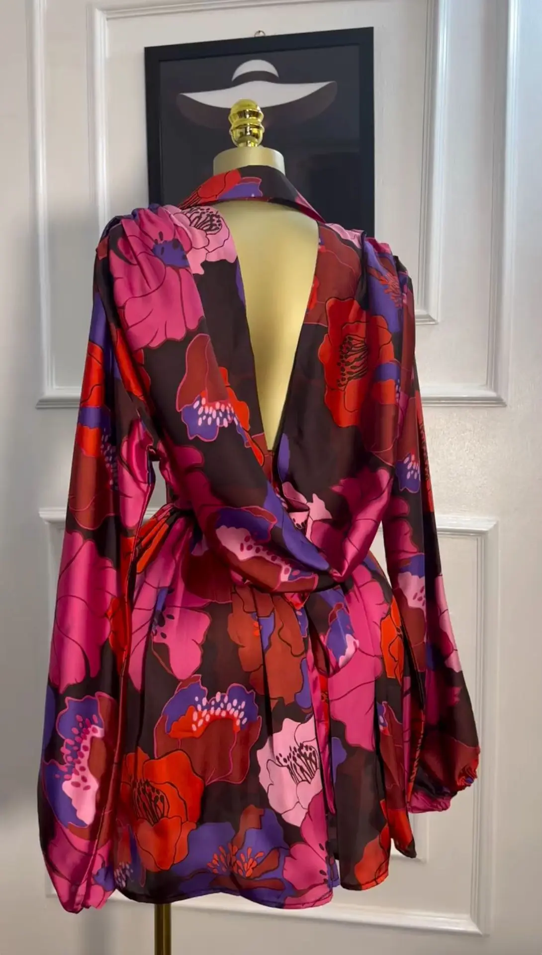 CM.YAYA Women V-neck Long Sleeve Pleated Floral Print Mini Dress Sweet elegant Sexy Birthday Beach Night Party Vestidos Dresses