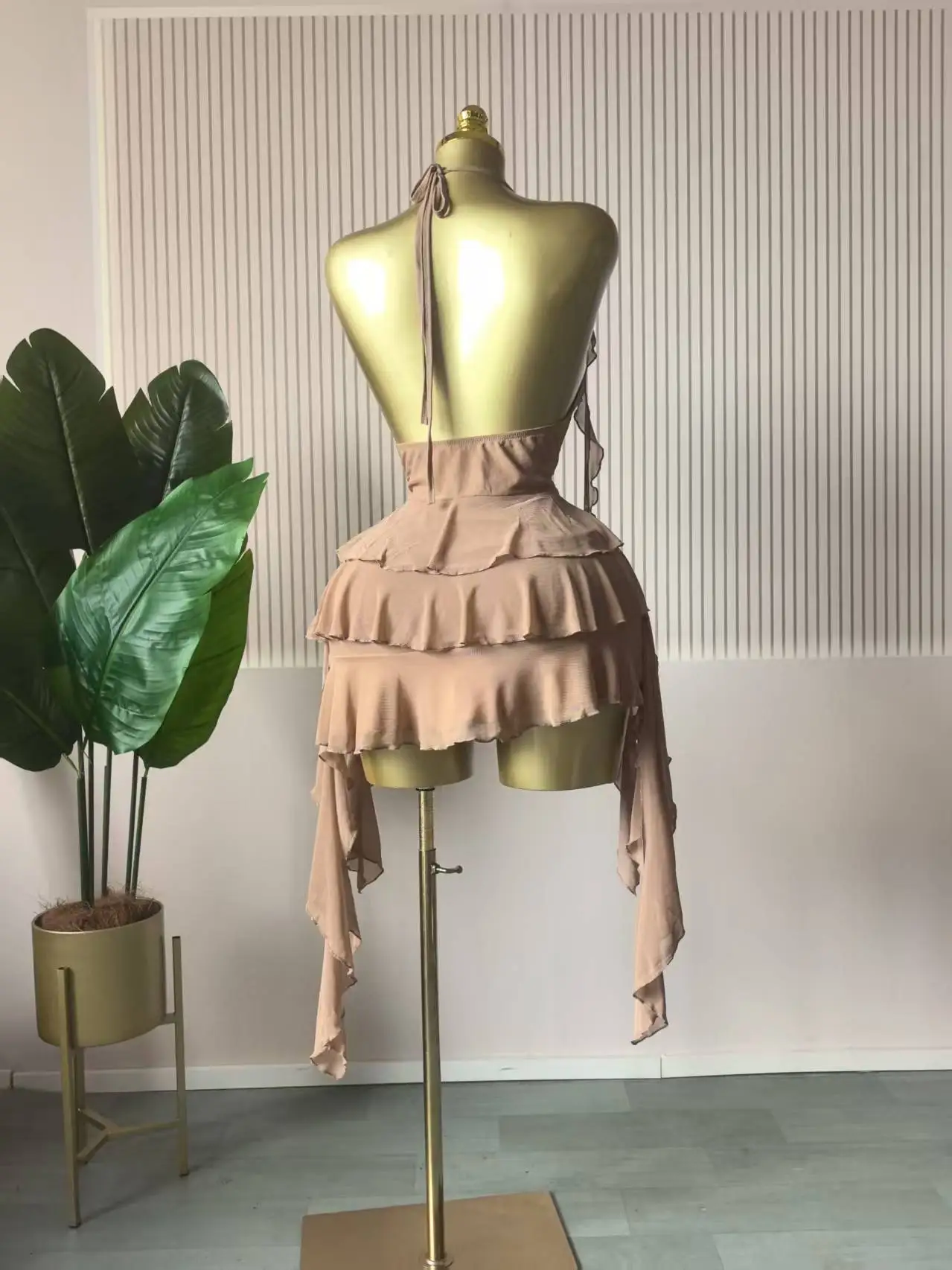 CM.YAYA Women Halter Neck Backless Tierred Ruffles Ball Gown Mini Dress 2025 Beach Holiday Party Birthday Street Sexy Dresses CM.YAYA Women Halter Neck Backless Tierred Ruffles Ball Gown Mini Dress 2025 Beach Holiday Party Birthday Street Sexy Dresses