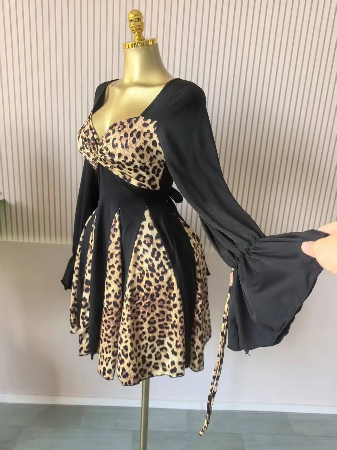 CM.YAYA Women Leopard Printed Patchwork Strapless Long Sleeve A-line Mini Midi Dress Fall Holiday Party Birthday Street Dresses CM.YAYA Women Leopard Printed Patchwork Strapless Long Sleeve A-line Mini Midi Dress Fall Holiday Party Birthday Street Dresses