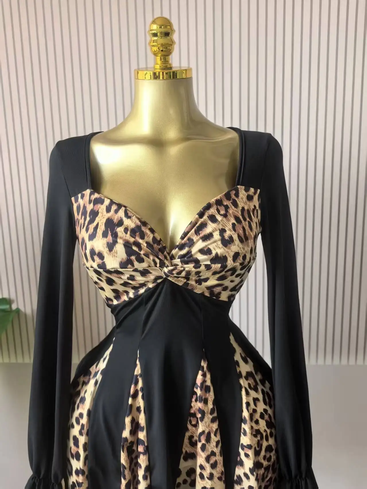 CM.YAYA Women Leopard Printed Patchwork Strapless Long Sleeve A-line Mini Midi Dress Fall Holiday Party Birthday Street Dresses CM.YAYA Women Leopard Printed Patchwork Strapless Long Sleeve A-line Mini Midi Dress Fall Holiday Party Birthday Street Dresses