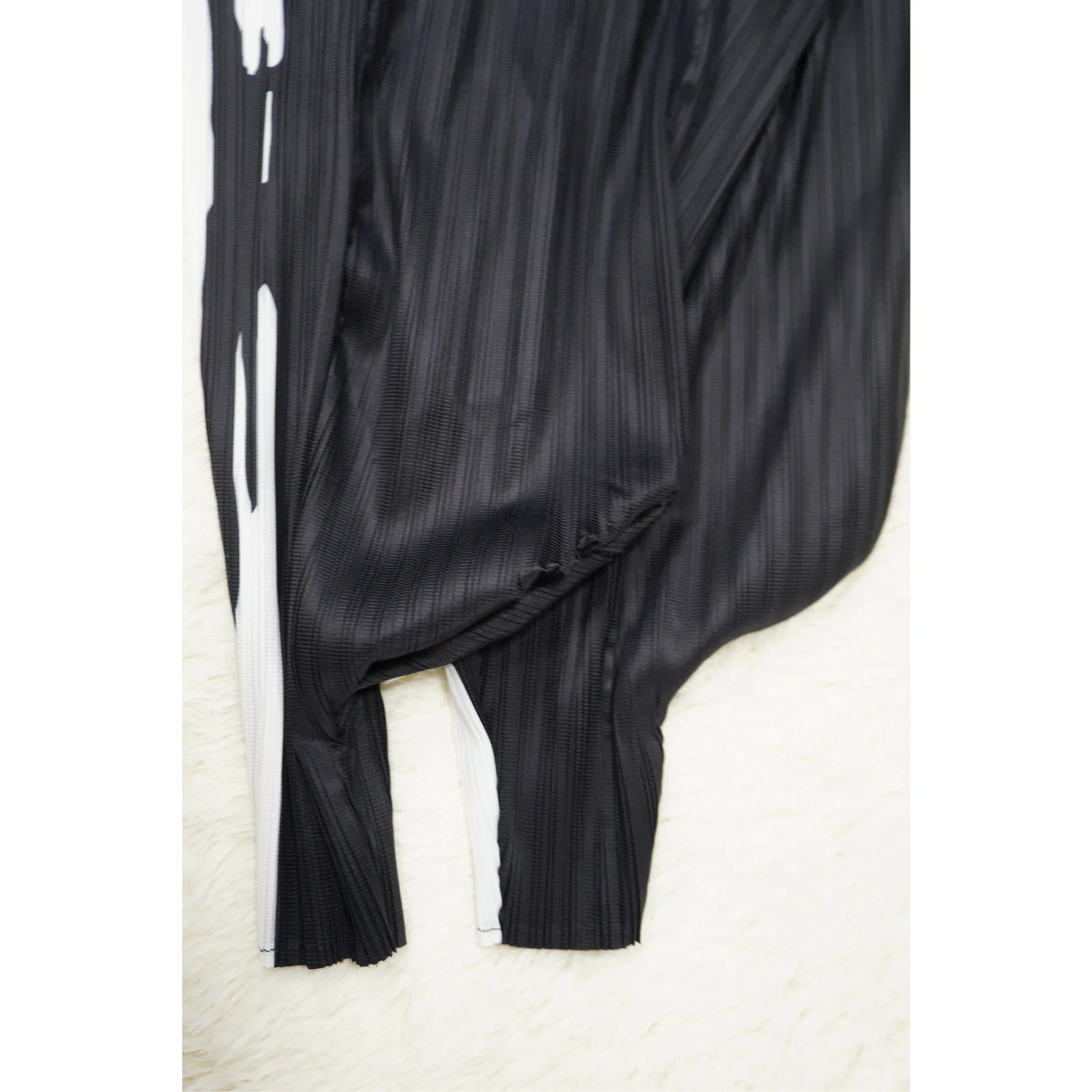 CM.YAYA Elegant Women Pleated Batwing Long Sleeve V-neck Slim Maxi Long Dress INS Fashion Autumn Winter Ruched Dresses Vestidos