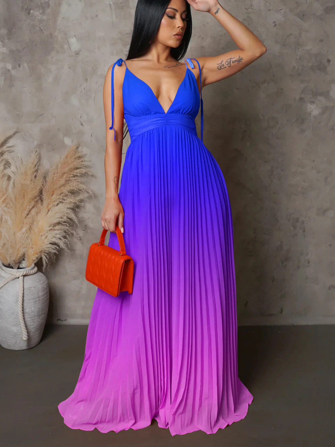 CM.YAYA Women Gradient Color Tie Up Stap Sleeveless Pleated Backless V-neck Maxi Dress 2023 Fashion Street Vestidos Sexy Dresses CM.YAYA Women Gradient Color Tie Up Stap Sleeveless Pleated Backless V-neck Maxi Dress 2023 Fashion Street Vestidos Sexy Dresses
