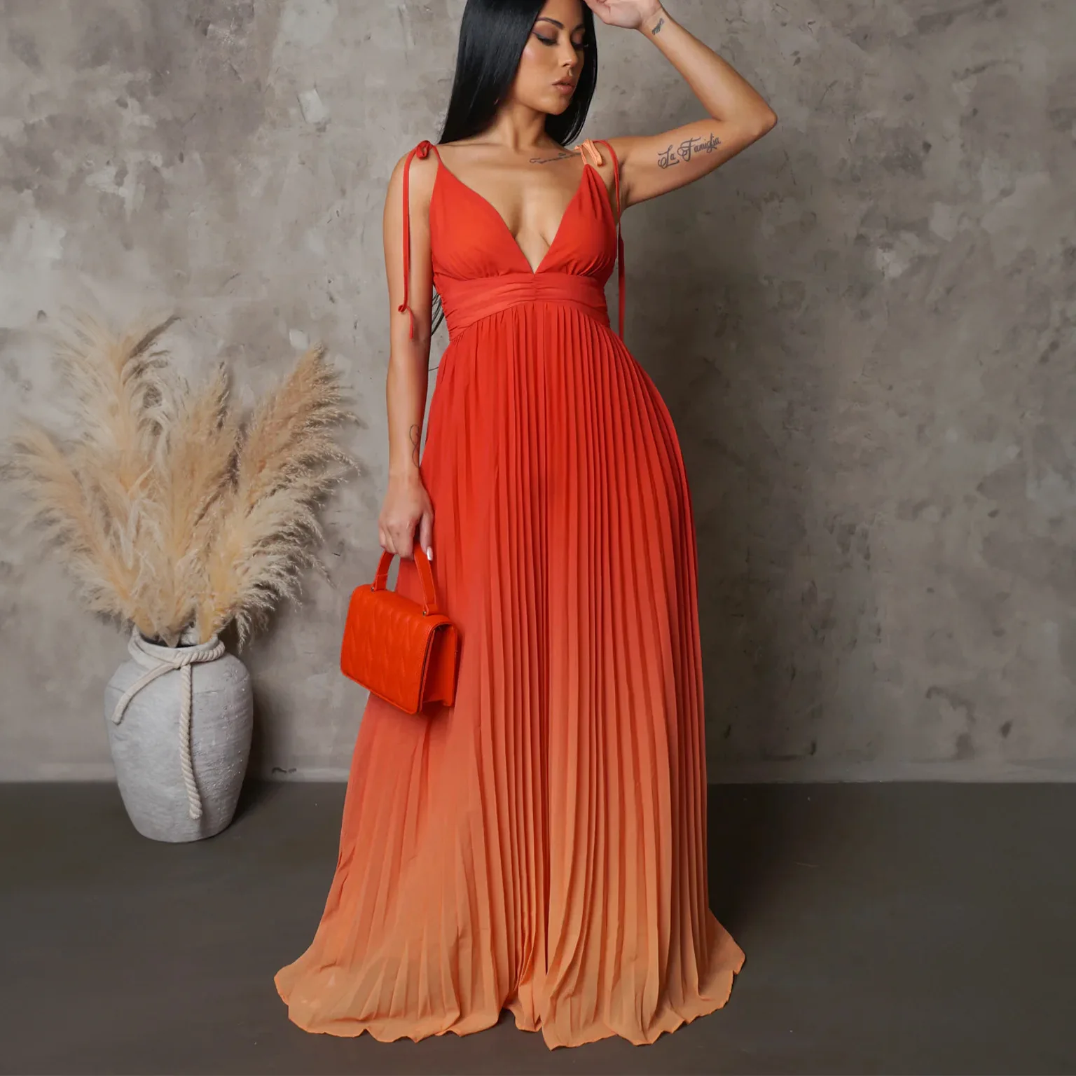 CM.YAYA Women Gradient Color Tie Up Stap Sleeveless Pleated Backless V-neck Maxi Dress 2023 Fashion Street Vestidos Sexy Dresses CM.YAYA Women Gradient Color Tie Up Stap Sleeveless Pleated Backless V-neck Maxi Dress 2023 Fashion Street Vestidos Sexy Dresses