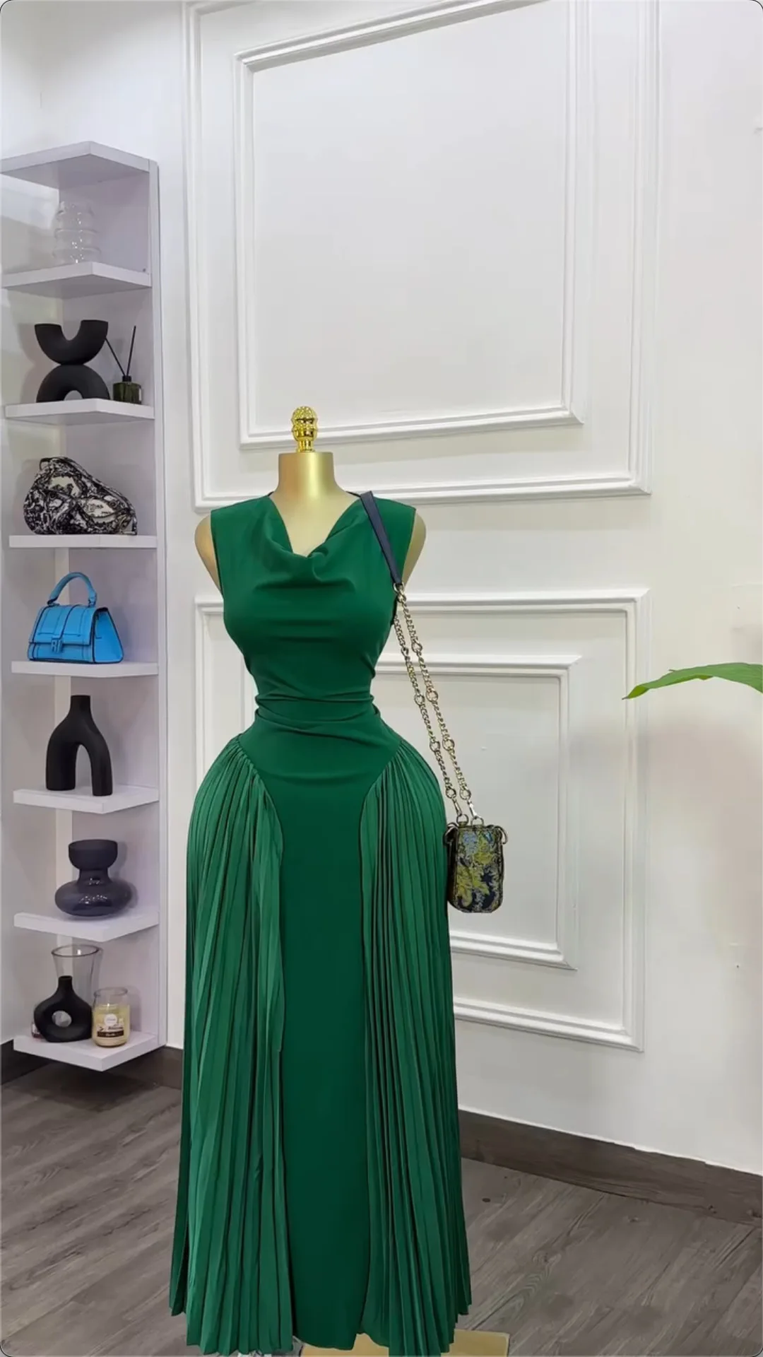 CM.YAYA 2025 Summer Elegant Sleeveless Sweet V-Neck Floor-Length Long Women Dress Beach Party Evening Sexy Pleated Dresses