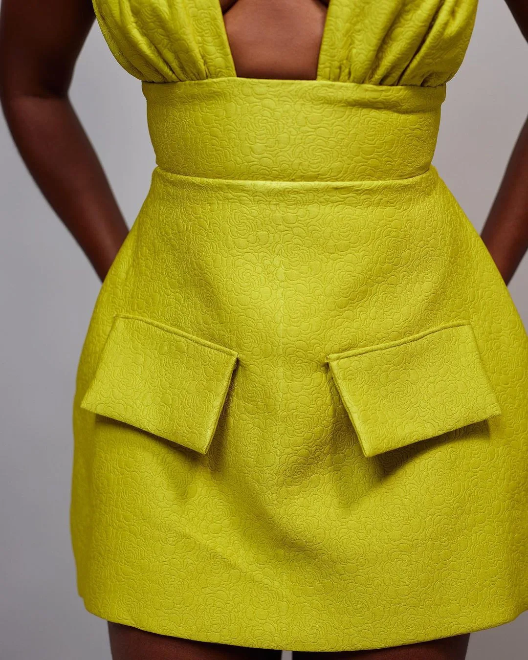 CM.YAYA Summer Women Sleeveless Elegant V-Neck High Waist A-Line Dress Bow Strap Backless Night Club Party Dresses Vestidos