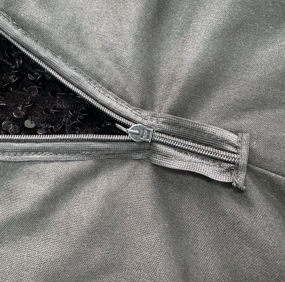 CM.YAYA Women Sequined Feather Mesh Strapless Plunging V-neck Bodycon Midi Dress 2024 Summer Sexy Party Evening Mini Dresses