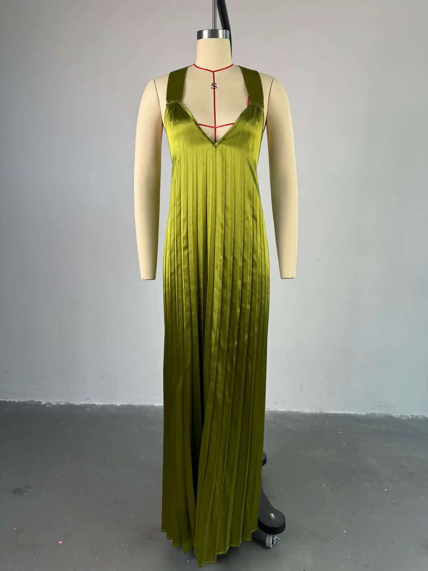 CM.YAYA 2024 Summer Sleeveless V-Neck Halter Floor-Length Long Women Dress Pleated Party Evening Beach Streetwear Maxi Dresses