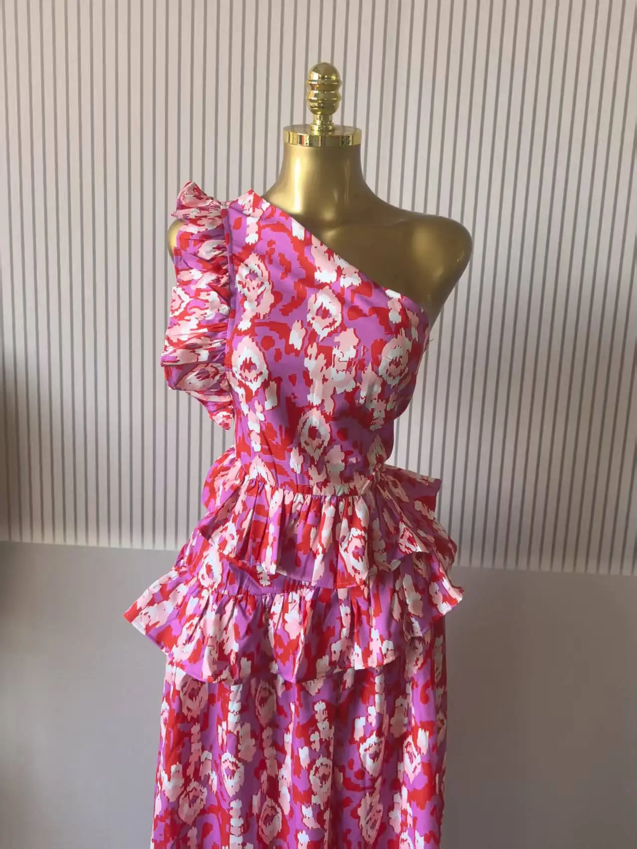 CM.YAYA Women Sleeveless One Shoulder Skew Collar Ruffles Midi Maxi Long Dress Sexy Street Birthday Party Evening Trendy Dresses CM.YAYA Women Sleeveless One Shoulder Skew Collar Ruffles Midi Maxi Long Dress Sexy Street Birthday Party Evening Trendy Dresses