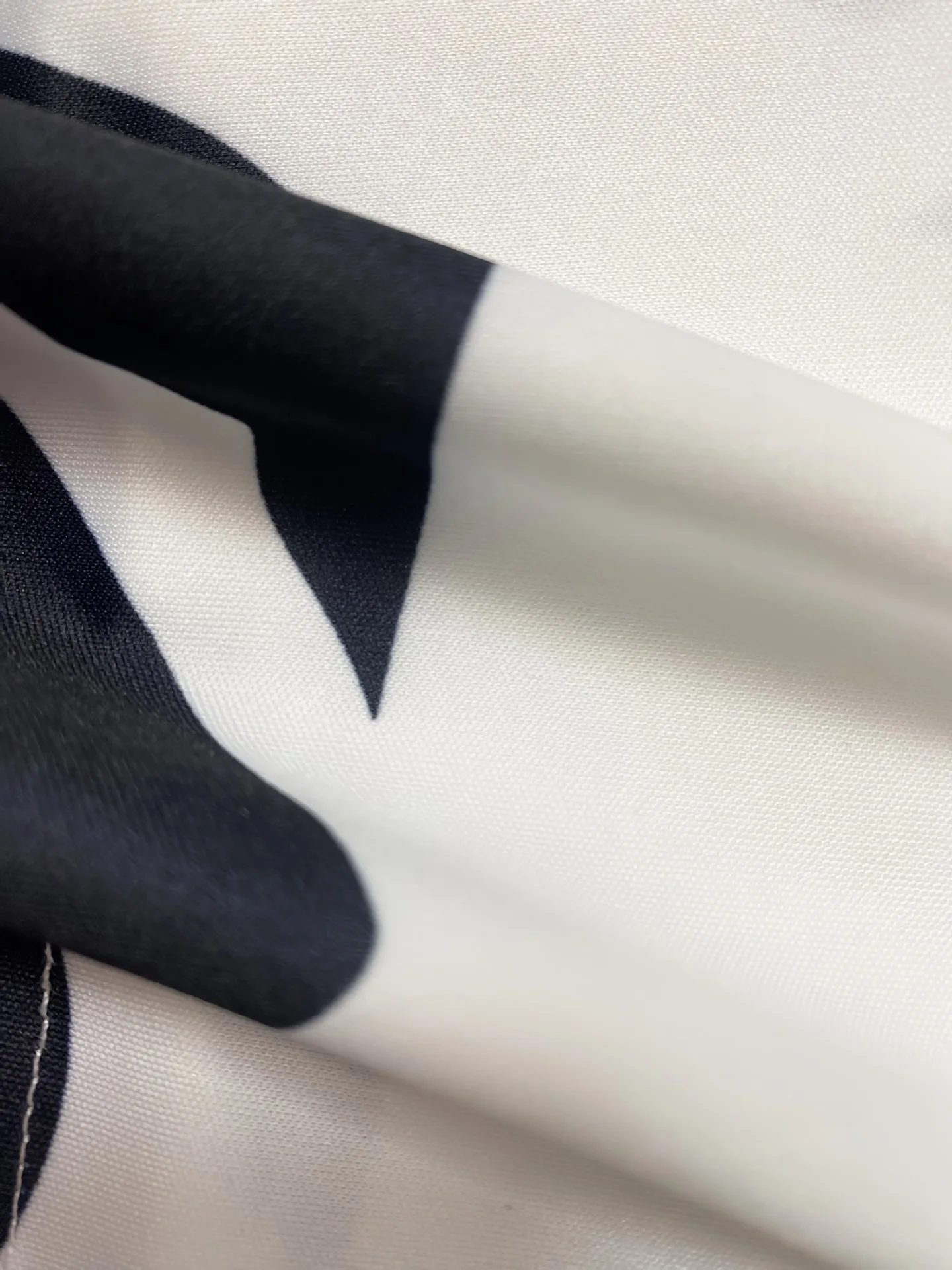 CM.YAYA Plus Size Leaf Printed Women's Set V-neck Short Sleeve T-shirt and Shorts 2025 Summer Two 2 Piece Set Outfit Tracksuit CM.YAYA Plus Size Leaf Printed Women's Set V-neck Short Sleeve T-shirt and Shorts 2025 Summer Two 2 Piece Set Outfit Tracksuit