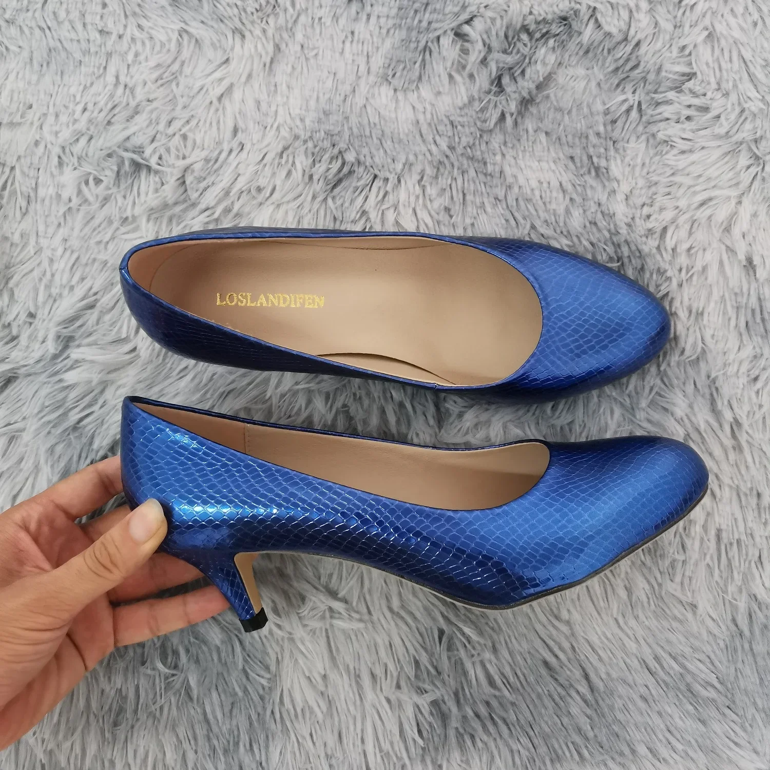 Women Pumps Crocodile Sexy 5cm Low Heel Ponited Toes High Heels Fashion Comfort Office Stilettos Party Dress Red Wedding Shoes