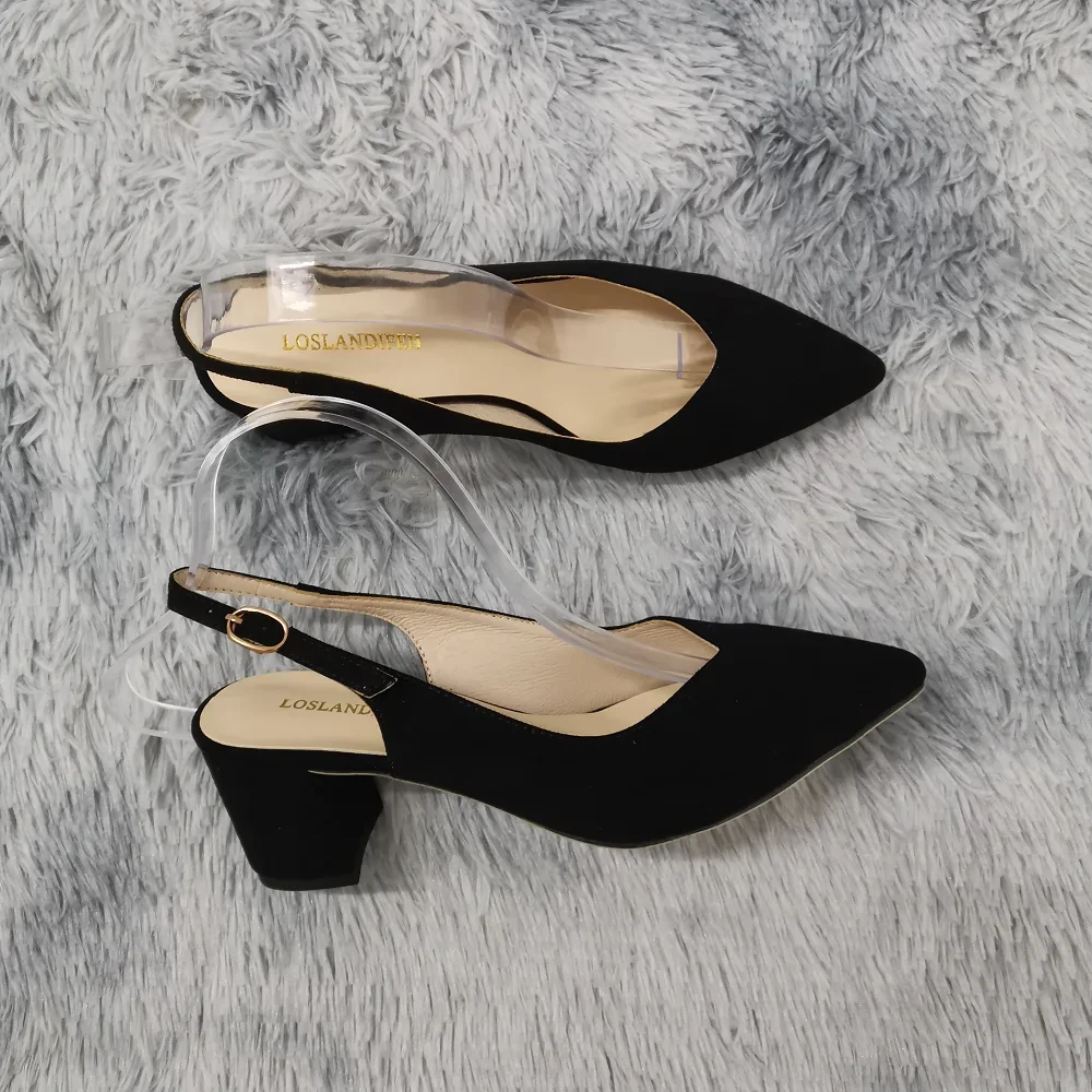 Women Pumps Comfortable Ankle Strap Square Thick Heels Sexy Pointed Toes High Heels Party Dress Ladies Wedding Shoes Large Size