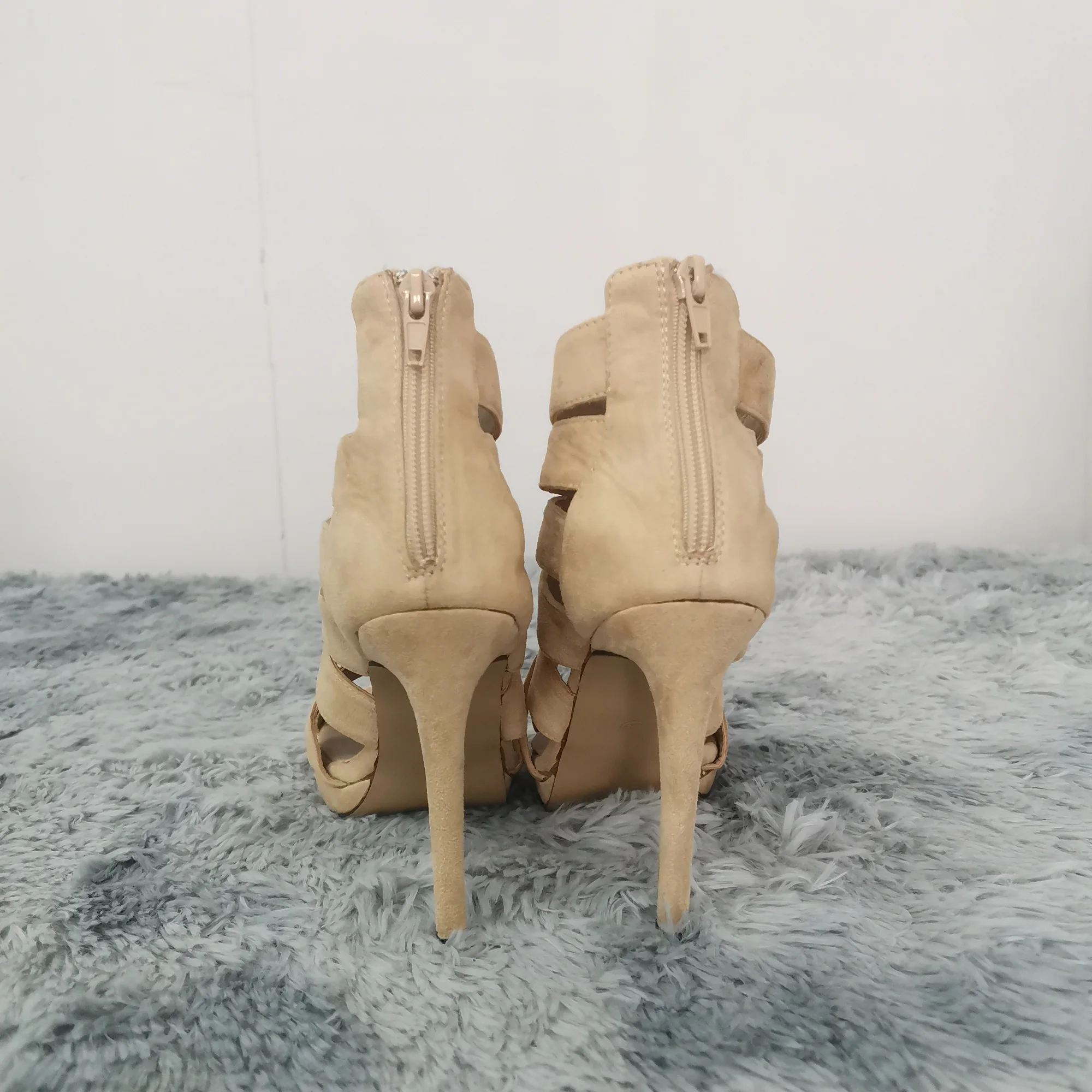 New Fashion show Women Sandals Fashion Sexy High Heels Platform Pumps Peep Toe Sandals Casual White Red Wedding Shoes Plus Size