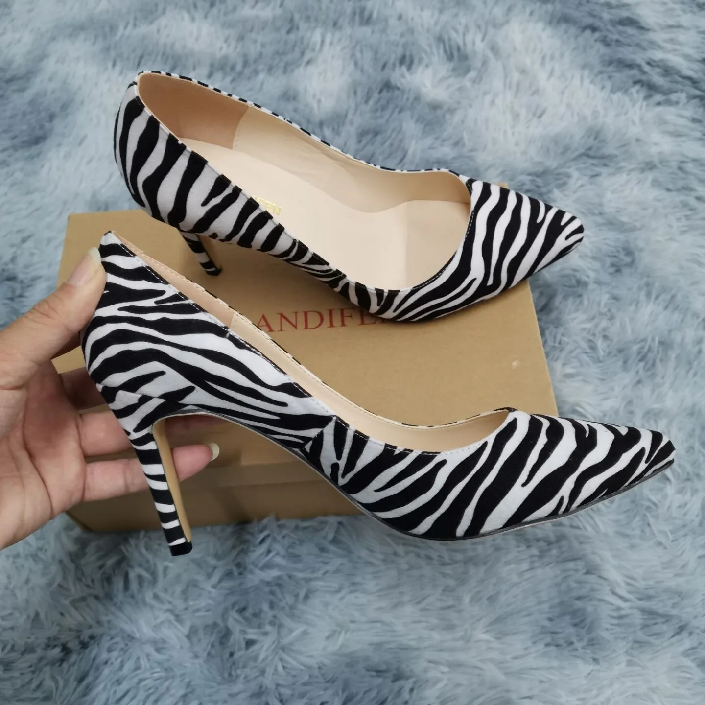 13 Style 2026 New Classic Sexy Pointed Toe 9cm mid High Heels Women Pumps Faux Suede Black red Office Party Wedding Shoes Plus