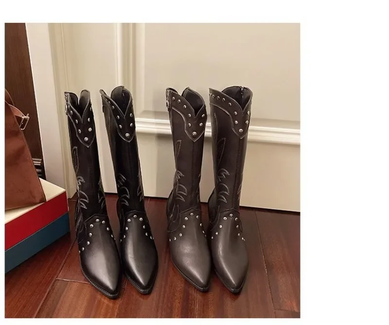 2025 New Women Boots Classics Embroidered Western Cowboy Boot Retro Rivet Mid Calf Boots for Women Pointed Toe Knight Boots