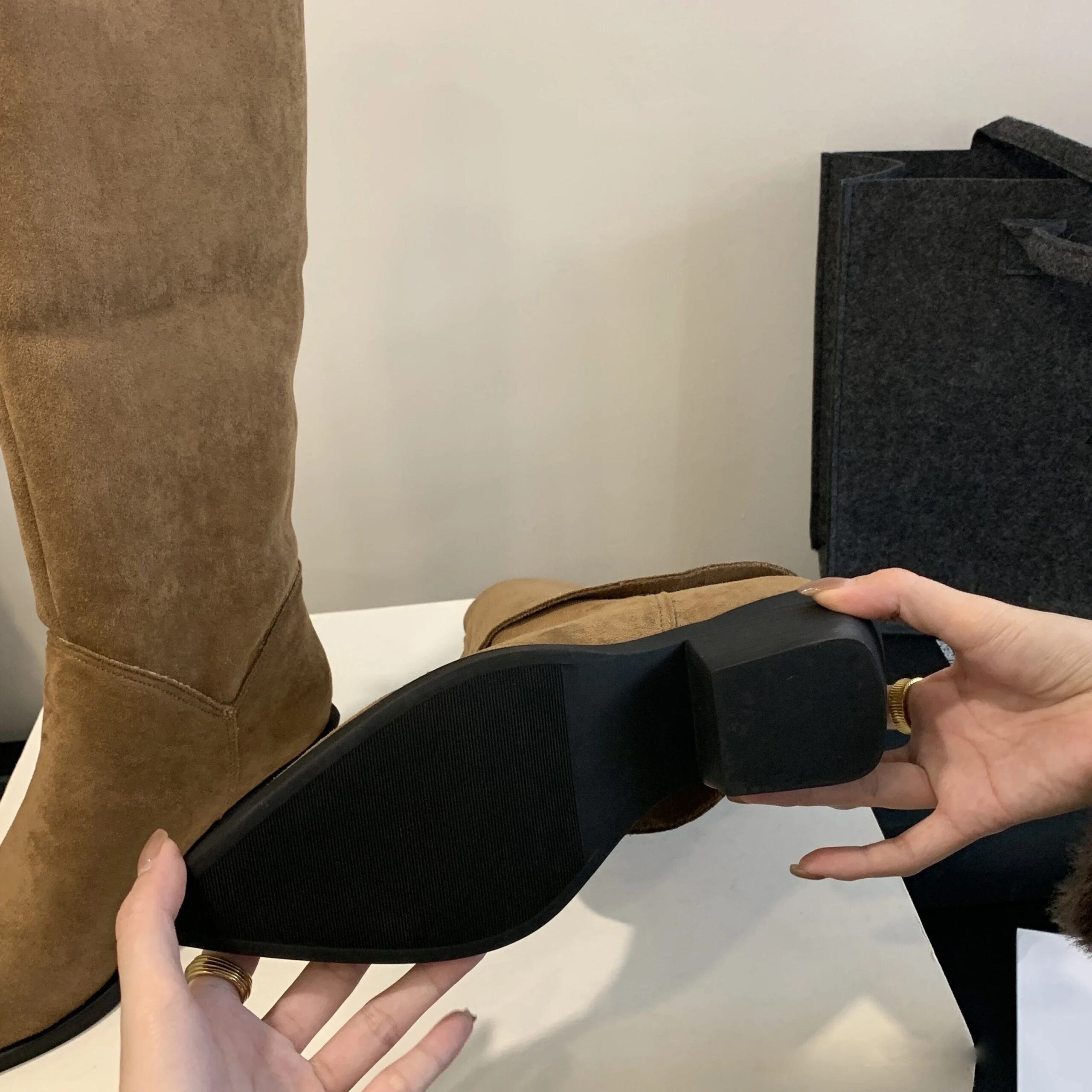 Retro Style Fold Button Women Knee-High Boots Fashion Pointed Toe Square Heels Casual Ladies Shoes Zapatos De Mujer Retro Style Fold Button Women Knee-High Boots Fashion Pointed Toe Square Heels Casual Ladies Shoes Zapatos De Mujer