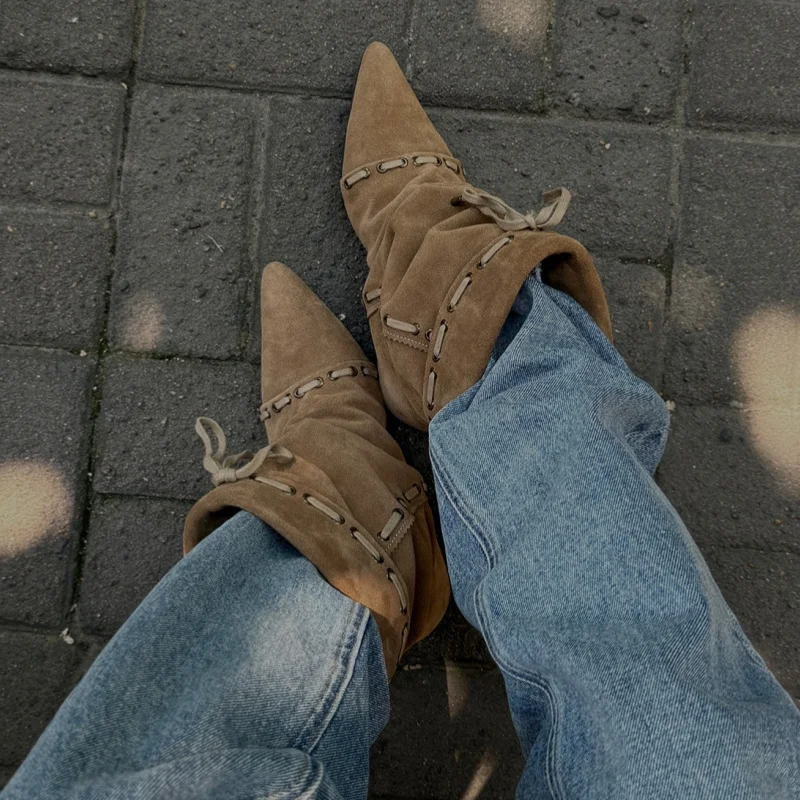 Wrinkle Style Women's Ankle Boots Pointed Toe Flat Cross-tied Femme Short Boots Winter New Retro Niche Lady Western Cowboy Boots Wrinkle Style Women's Ankle Boots Pointed Toe Flat Cross-tied Femme Short Boots Winter New Retro Niche Lady Western Cowboy Boots