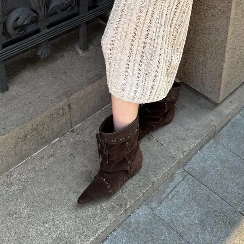 Wrinkle Style Women's Ankle Boots Pointed Toe Flat Cross-tied Femme Short Boots Winter New Retro Niche Lady Western Cowboy Boots Wrinkle Style Women's Ankle Boots Pointed Toe Flat Cross-tied Femme Short Boots Winter New Retro Niche Lady Western Cowboy Boots