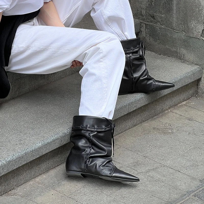 Wrinkle Style Women's Ankle Boots Pointed Toe Flat Cross-tied Femme Short Boots Winter New Retro Niche Lady Western Cowboy Boots Wrinkle Style Women's Ankle Boots Pointed Toe Flat Cross-tied Femme Short Boots Winter New Retro Niche Lady Western Cowboy Boots