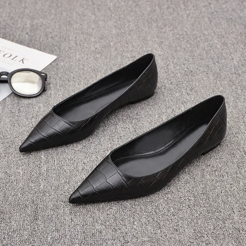Women Flats Black Shoes for Lady Big Size 43 44 Pointed Head Pu Leather Stone Pattern Spring Autumn 2025
