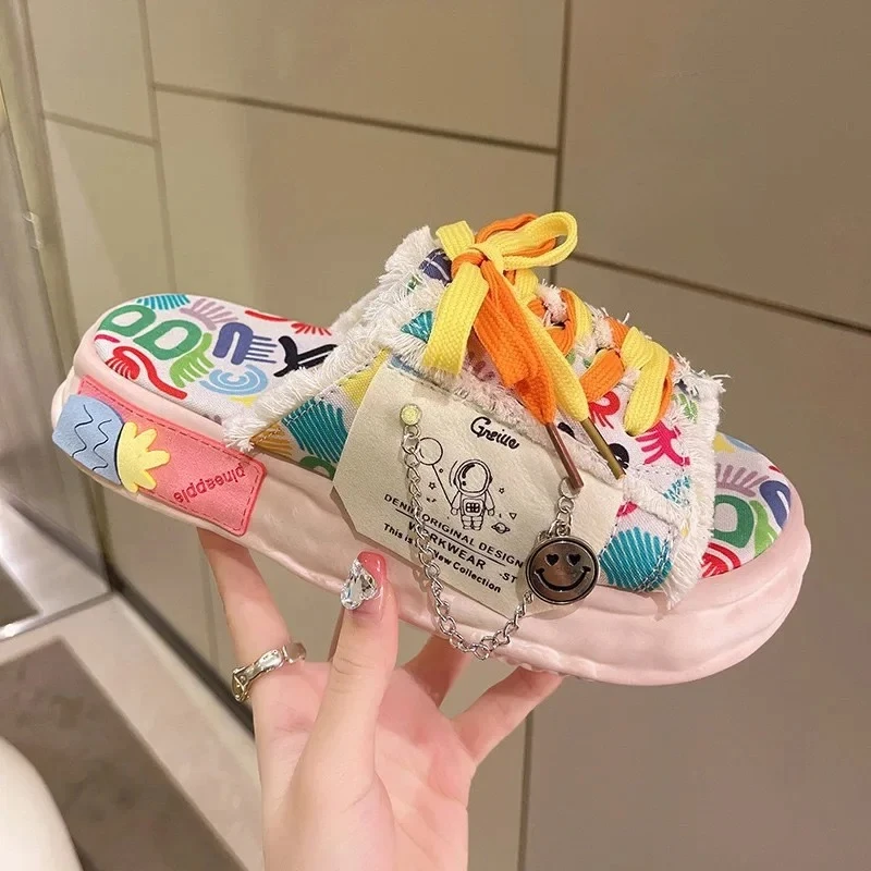 Slippers Thick Sole Shoes Sandals Women Fashion Soft Flat Luxuriou Rubber Fabric Graffiti Cross Strap Flip Flops Women Sandalias