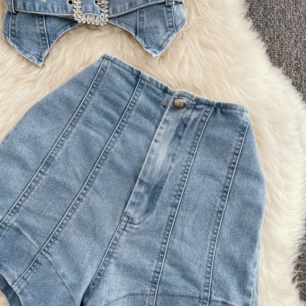 CM.YAYA Women Set Denim Strapless Belt Top +Mini shorts Sets Street Casual Two 2 Piece Set Sexy Party Outfit 2024 Summer CM.YAYA Women Set Denim Strapless Belt Top +Mini shorts Sets Street Casual Two 2 Piece Set Sexy Party Outfit 2024 Summer