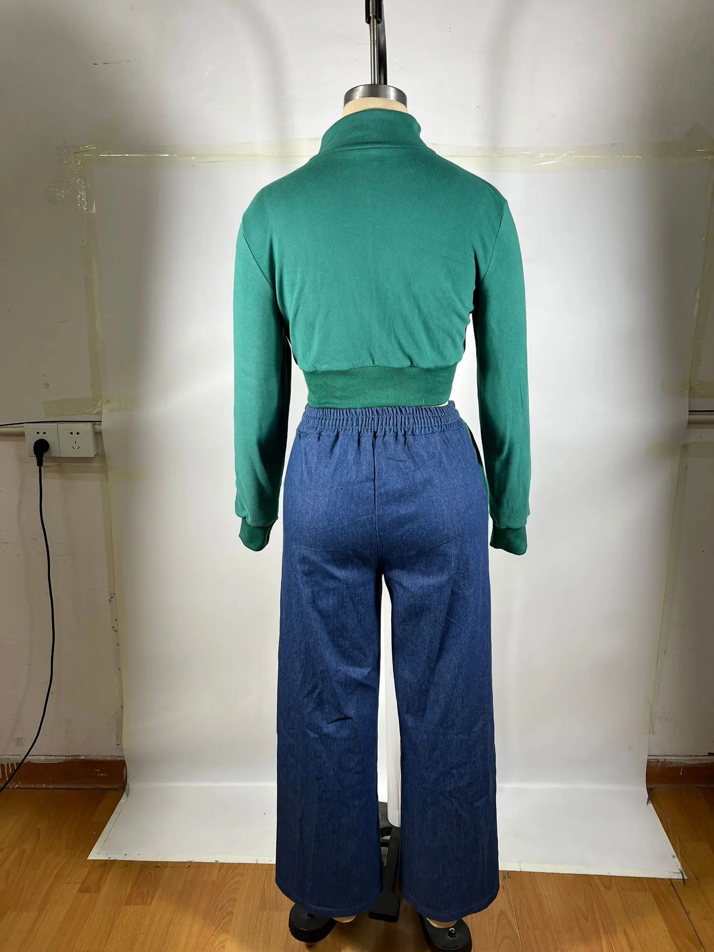 CM.YAYA Women Set Long Sleeve V-neck Jackets + Denim Patchwork Pant Suits 2025 Two 2 Piece Sets Sporty Tracksuits Street Outfits CM.YAYA Women Set Long Sleeve V-neck Jackets + Denim Patchwork Pant Suits 2025 Two 2 Piece Sets Sporty Tracksuits Street Outfits