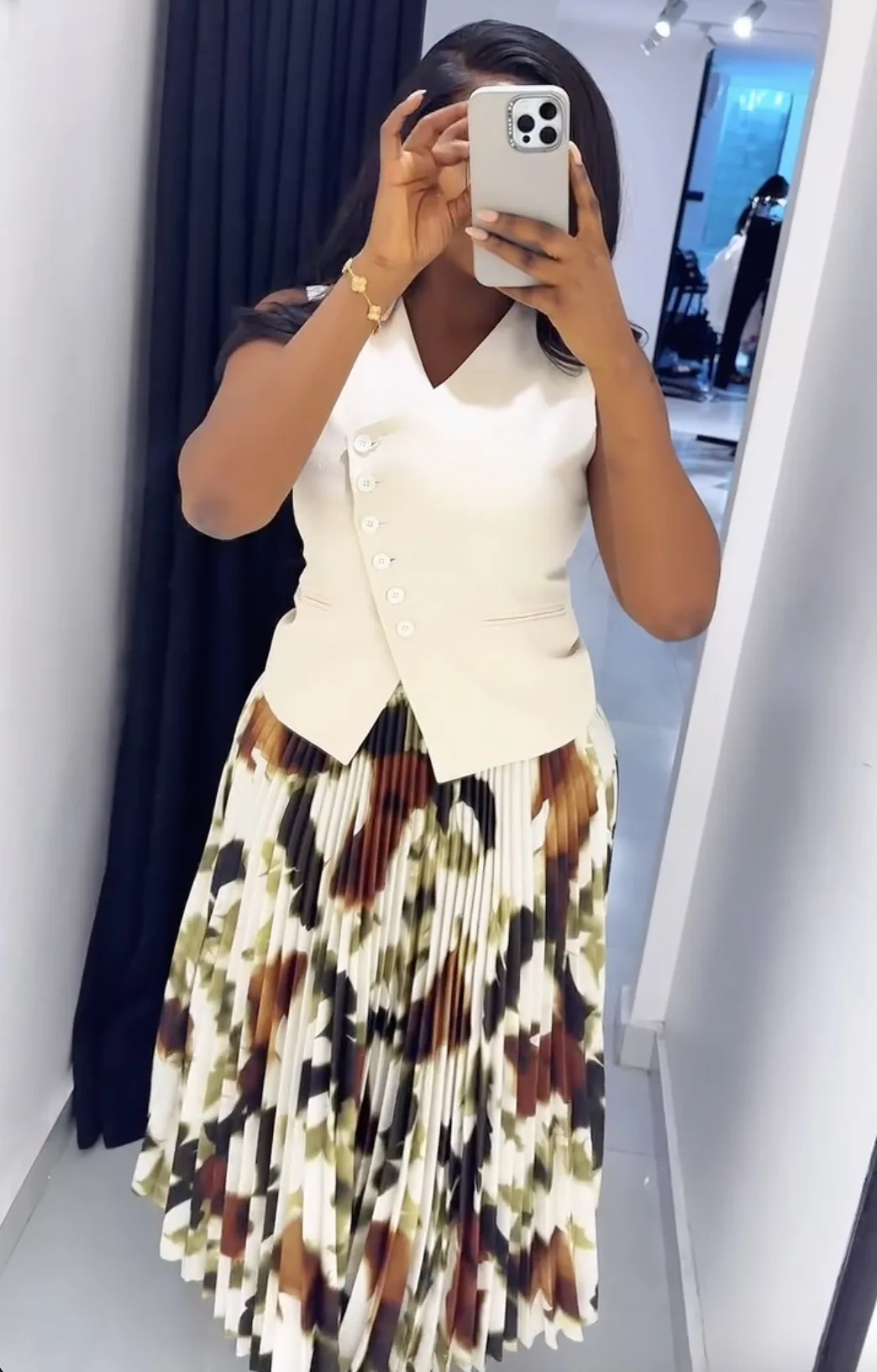 CM.YAYA Women Set Street Sleeveless V-Neck Button Tops +long Pleated Skirts Suits Two 2 Piece Sets Summer OL Fitness Tracksuits CM.YAYA Women Set Street Sleeveless V-Neck Button Tops +long Pleated Skirts Suits Two 2 Piece Sets Summer OL Fitness Tracksuits