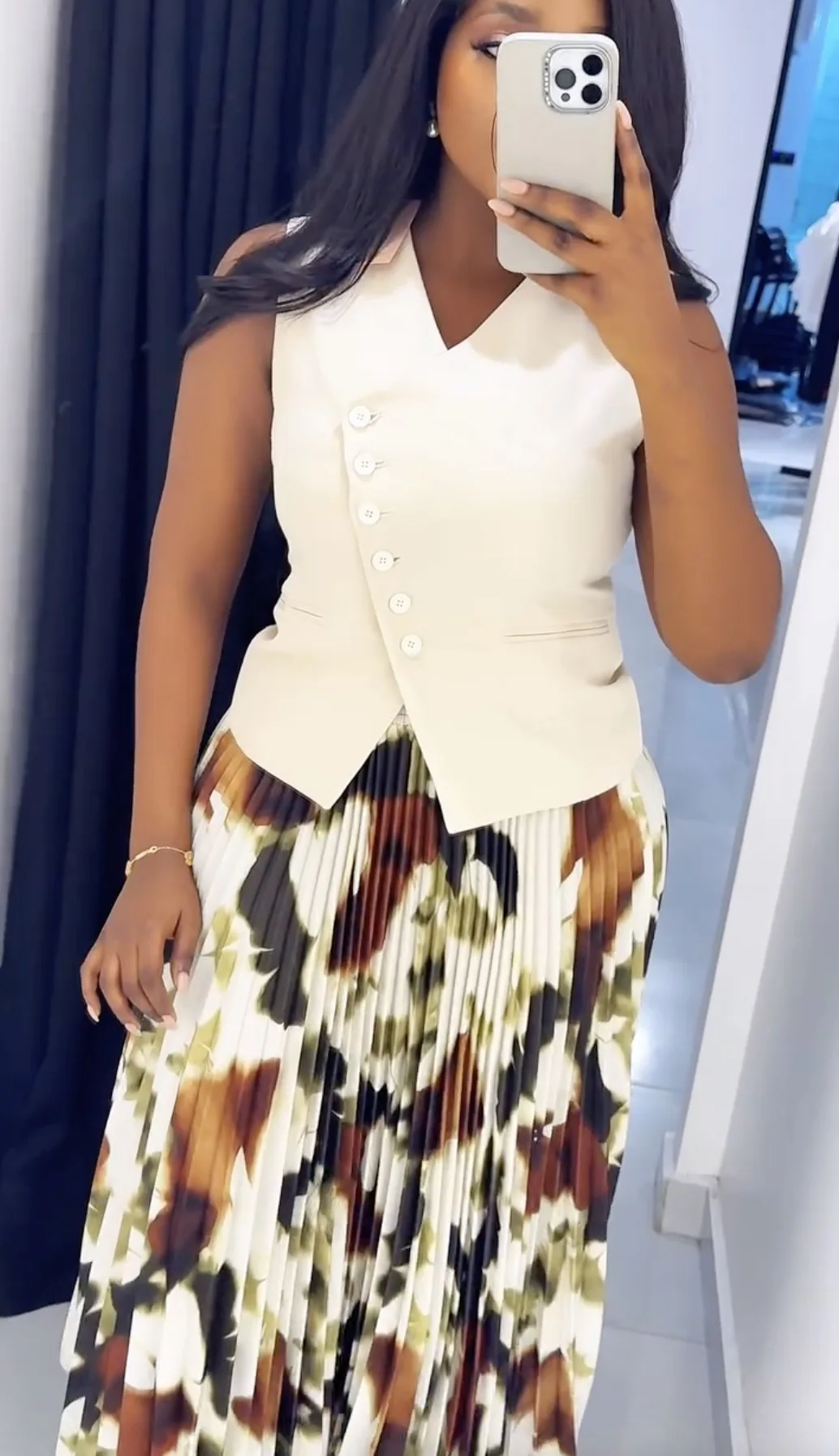 CM.YAYA Women Set Street Sleeveless V-Neck Button Tops +long Pleated Skirts Suits Two 2 Piece Sets Summer OL Fitness Tracksuits CM.YAYA Women Set Street Sleeveless V-Neck Button Tops +long Pleated Skirts Suits Two 2 Piece Sets Summer OL Fitness Tracksuits