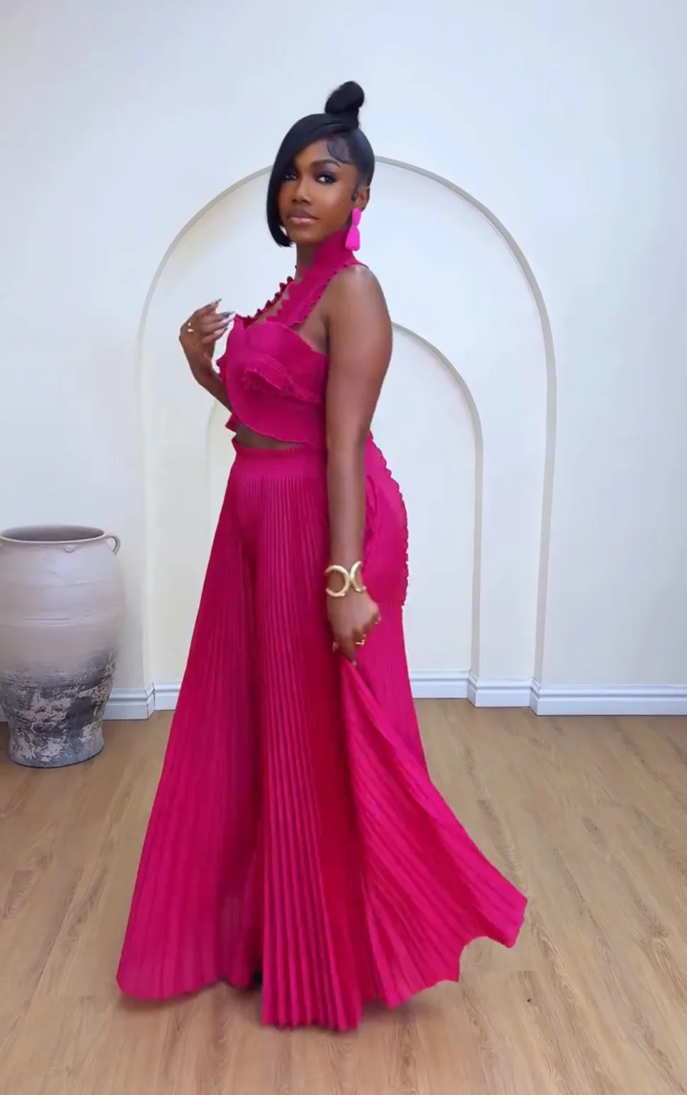 CM.YAYA Streetwear Women's Set Sleeveless Halter Crop Pleated Top+Wide Leg Pants Elegant 2024 Fall Party Two 2-Piece Set Outfits CM.YAYA Streetwear Women's Set Sleeveless Halter Crop Pleated Top+Wide Leg Pants Elegant 2024 Fall Party Two 2-Piece Set Outfits