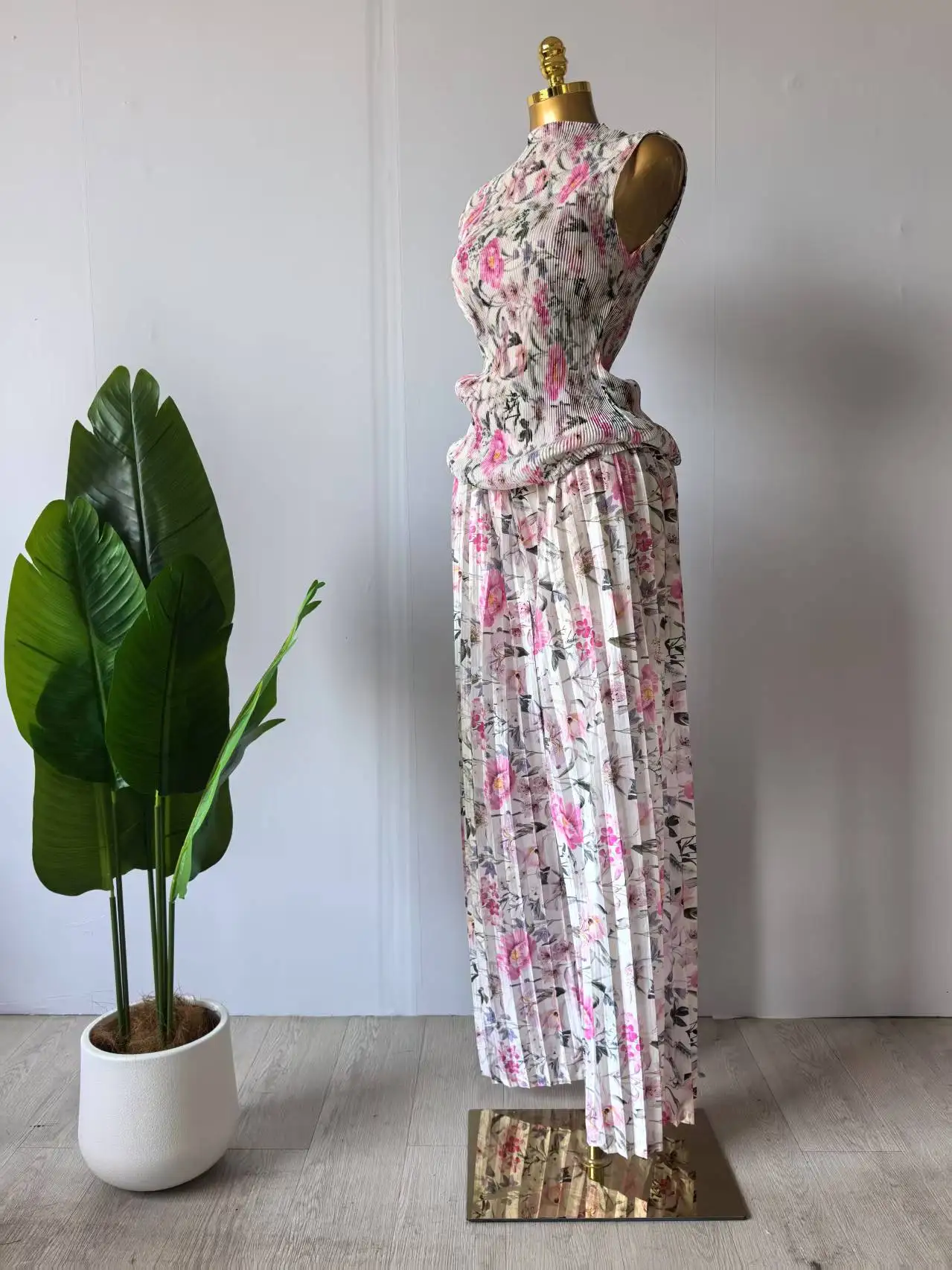 CM.YAYA Women Set Floral Print Short Sleeve Pleated T-Shirt + Wide Leg Pants 2025 Street Sexy Two 2Piece Sets Outfits Tracksuit CM.YAYA Women Set Floral Print Short Sleeve Pleated T-Shirt + Wide Leg Pants 2025 Street Sexy Two 2Piece Sets Outfits Tracksuit