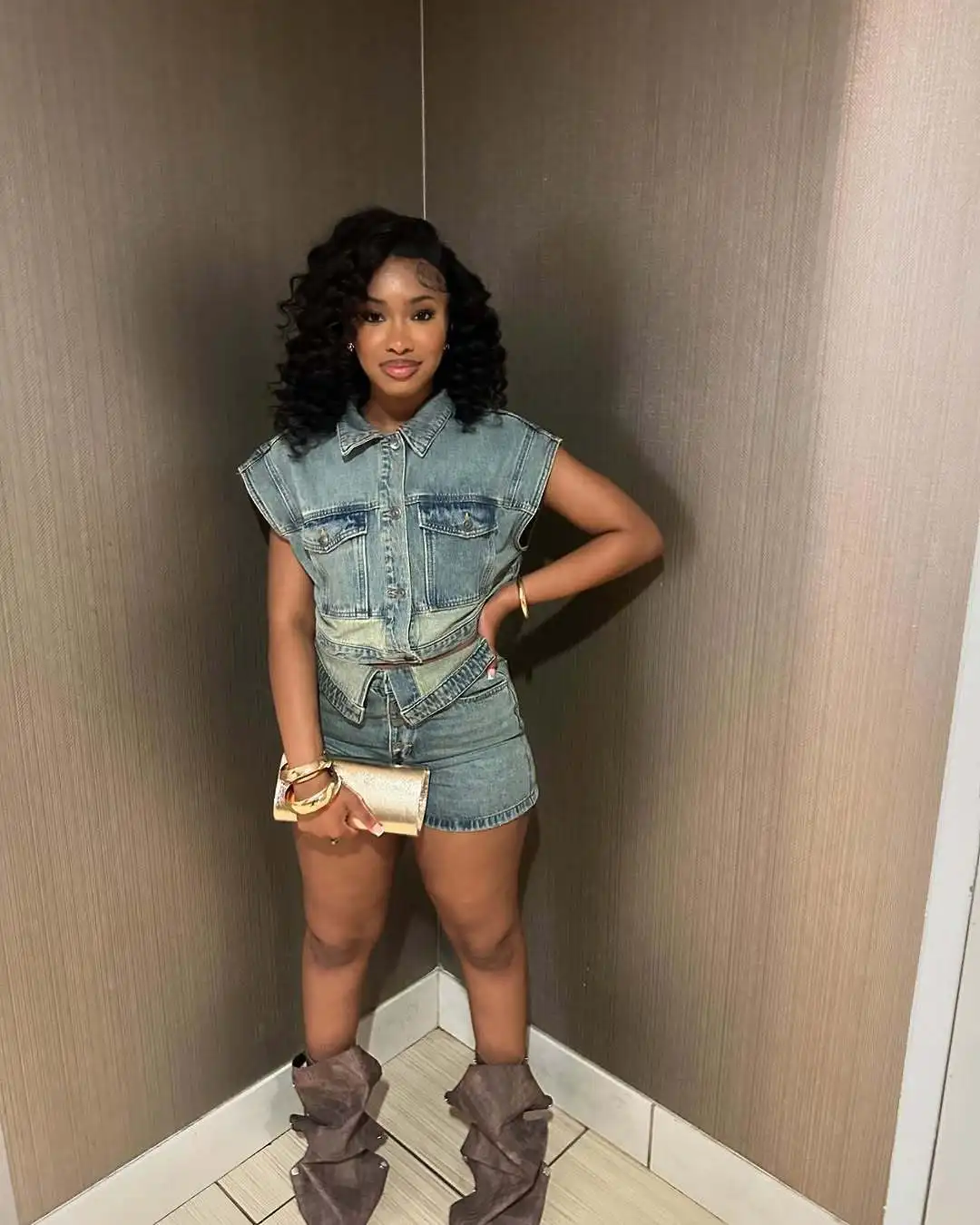 CM.YAYA Fashion Denim Women's Set Short Sleeve Jackets Tops and Shorts Jeans Sets 2025 Summer Two 2 Piece Sets Outfits Tracksuit CM.YAYA Fashion Denim Women's Set Short Sleeve Jackets Tops and Shorts Jeans Sets 2025 Summer Two 2 Piece Sets Outfits Tracksuit